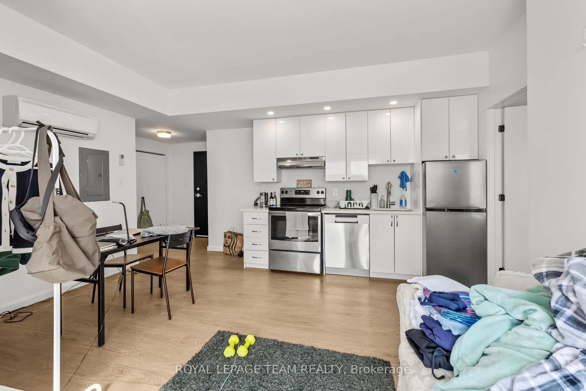 Photo 5 of Unit 204, 506 Gladstone Avenue, Ottawa, Ottawa Centre — HOMEH
