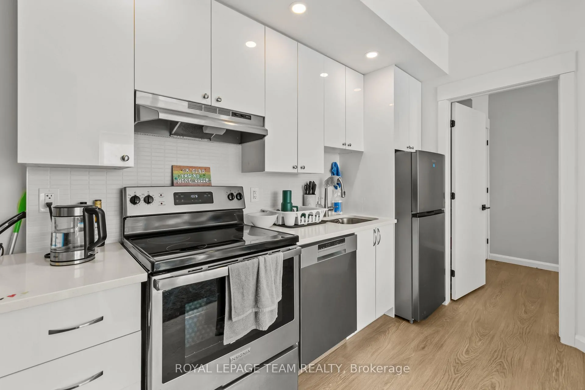 Photo 6 of Unit 204, 506 Gladstone Avenue, Ottawa, Ottawa Centre — HOMEH