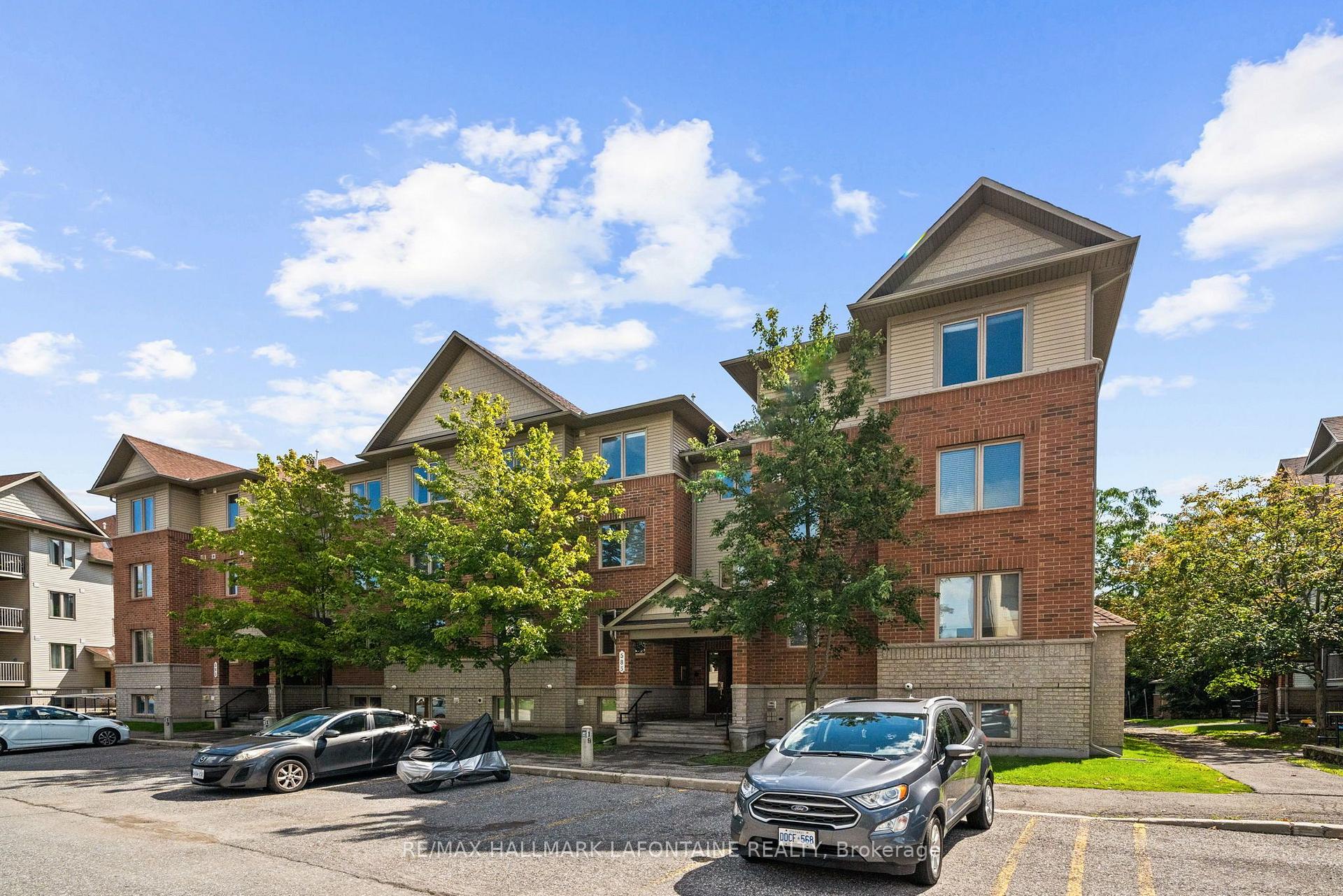 Photo 2 of Unit 7, 585 Stonefield Private, Ottawa, Barrhaven East — HOMEH