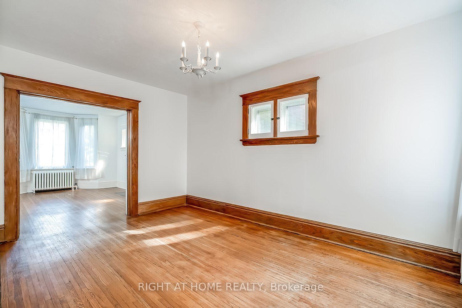 Photo 12 of 32 Belcourt Road, Toronto, Mount Pleasant East — HOMEH