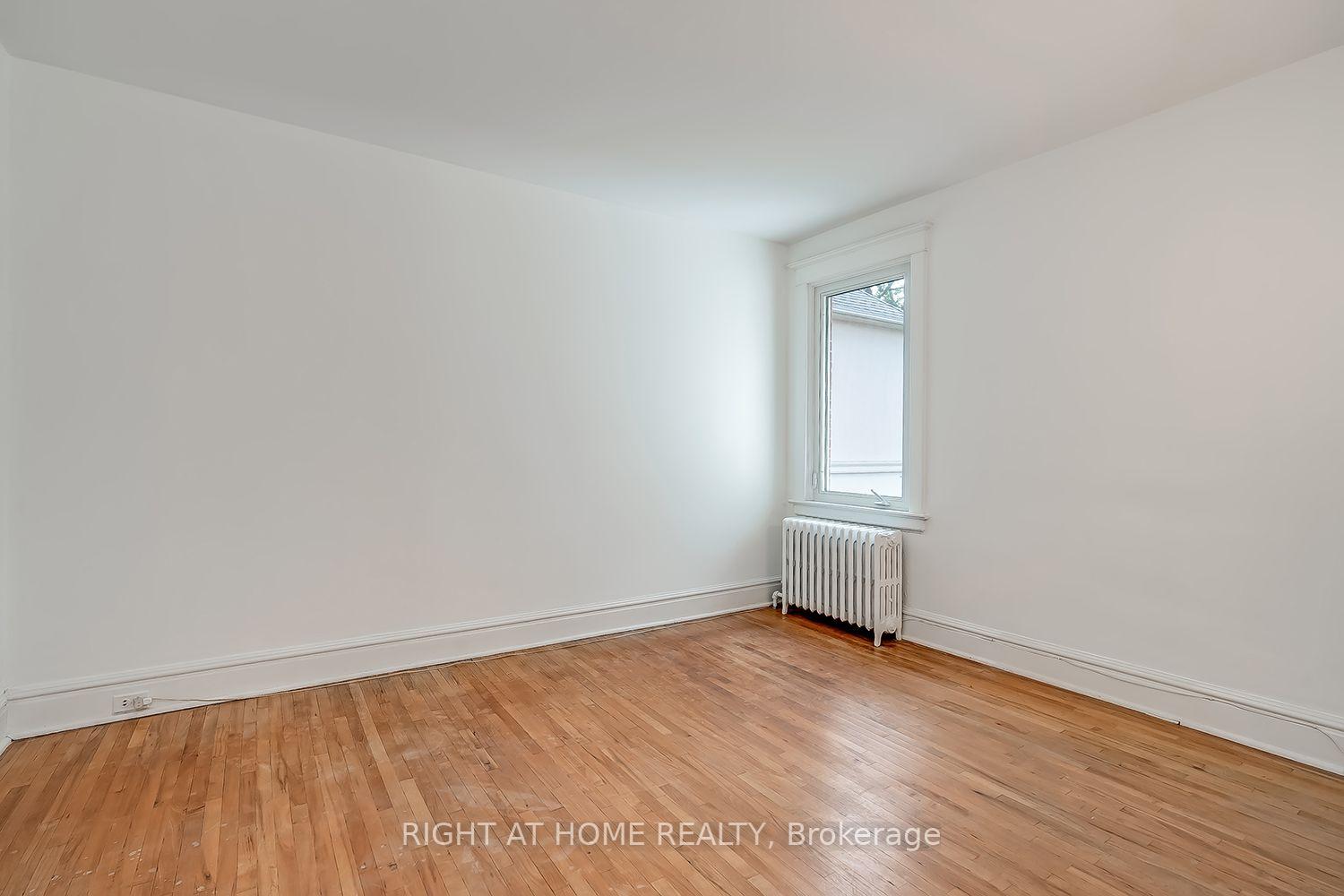 Photo 35 of 32 Belcourt Road, Toronto, Mount Pleasant East — HOMEH