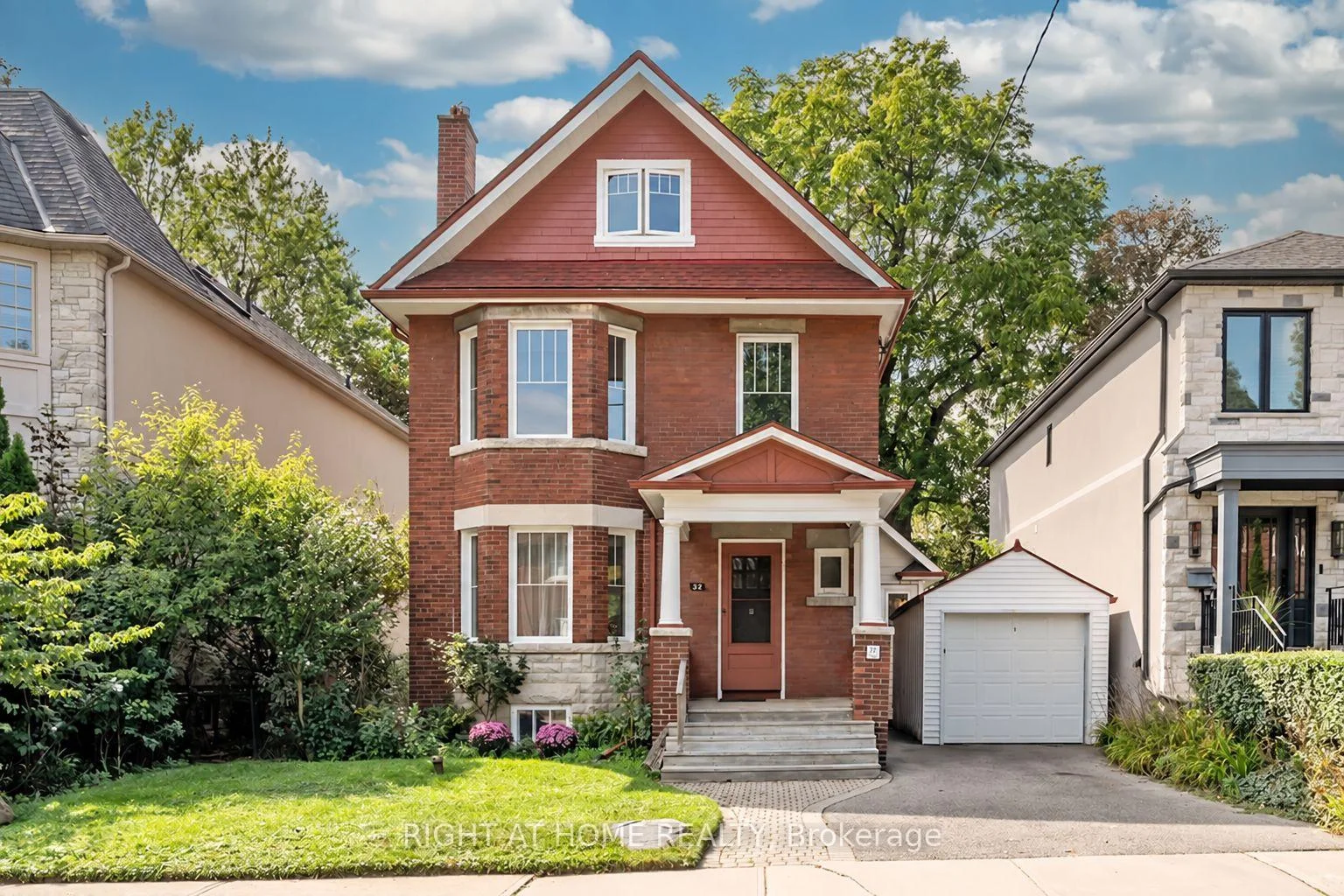 Photo 2 of 32 Belcourt Road, Toronto, Mount Pleasant East — HOMEH