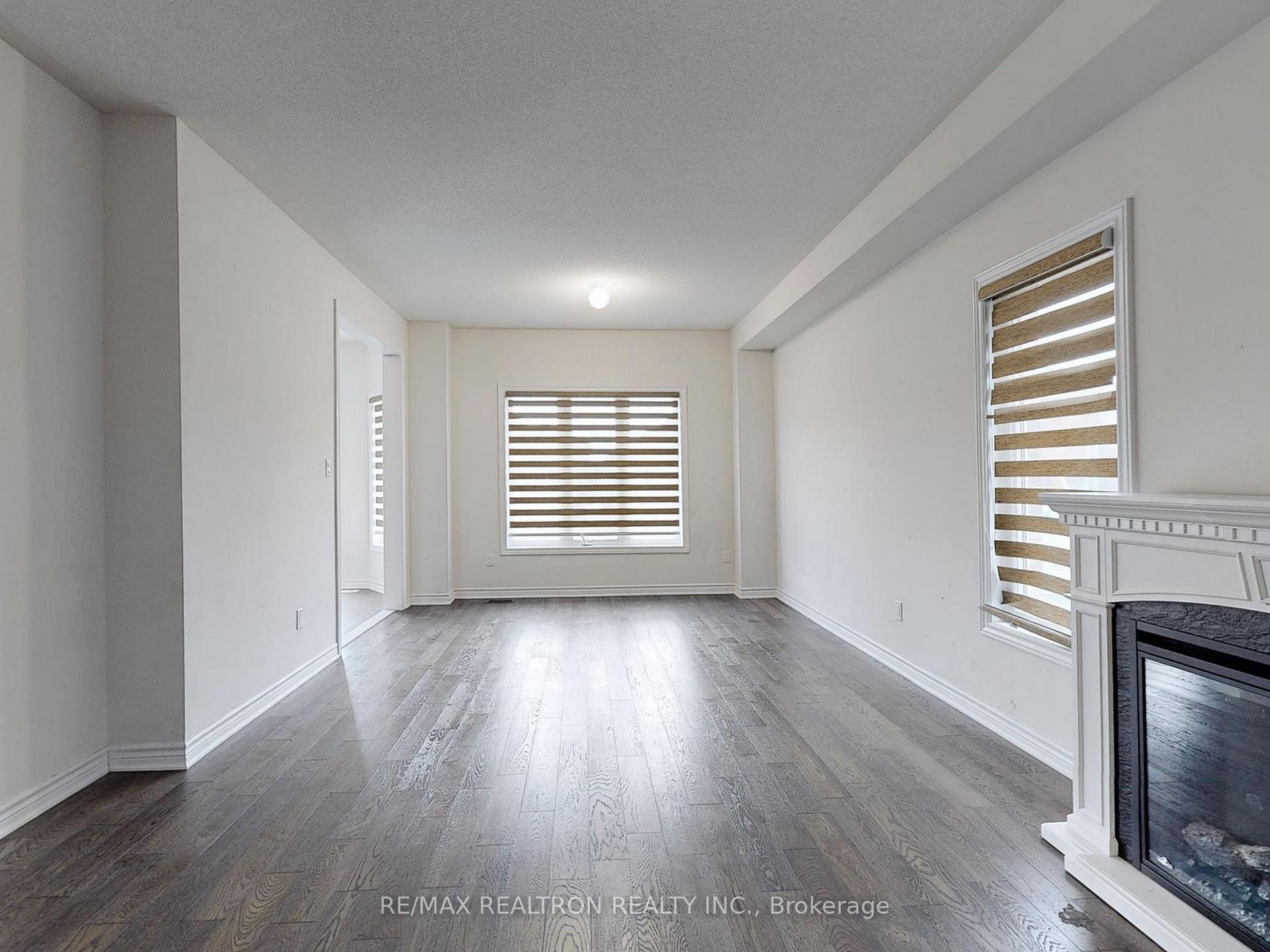 Photo 4 of 30 Jardine Street, Brock, Beaverton — HOMEH