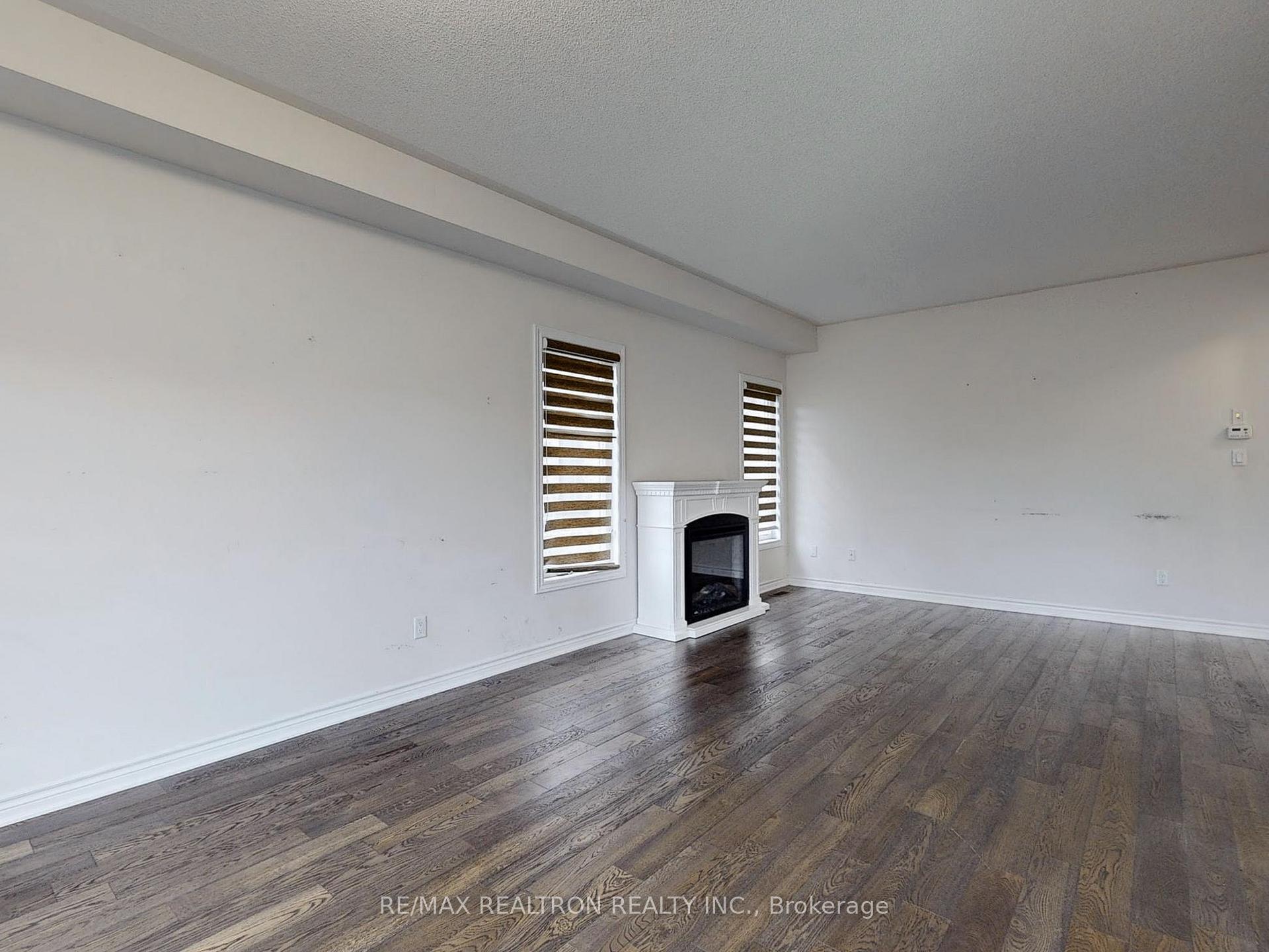 Photo 6 of 30 Jardine Street, Brock, Beaverton — HOMEH