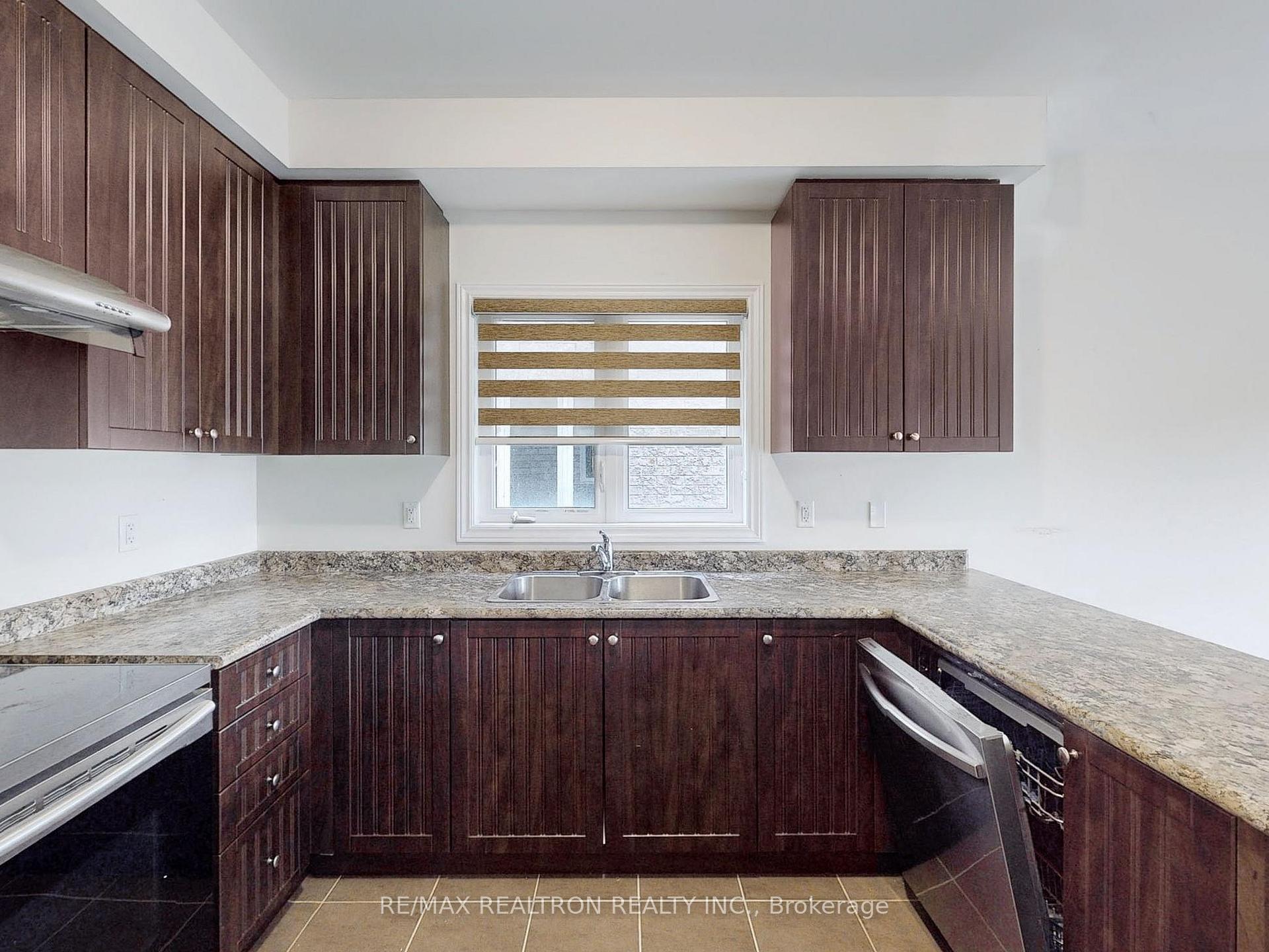 Photo 9 of 30 Jardine Street, Brock, Beaverton — HOMEH