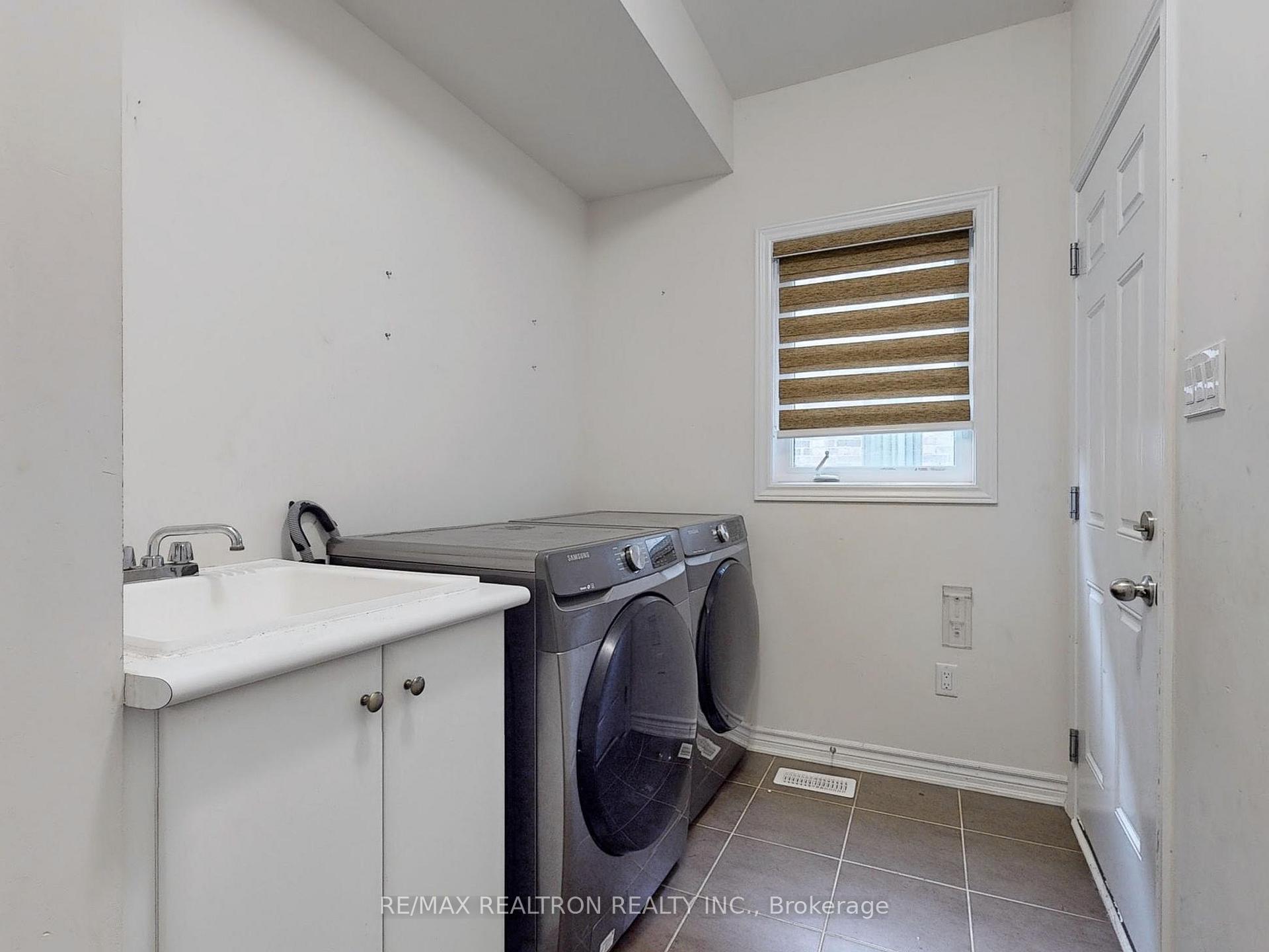 Photo 15 of 30 Jardine Street, Brock, Beaverton — HOMEH