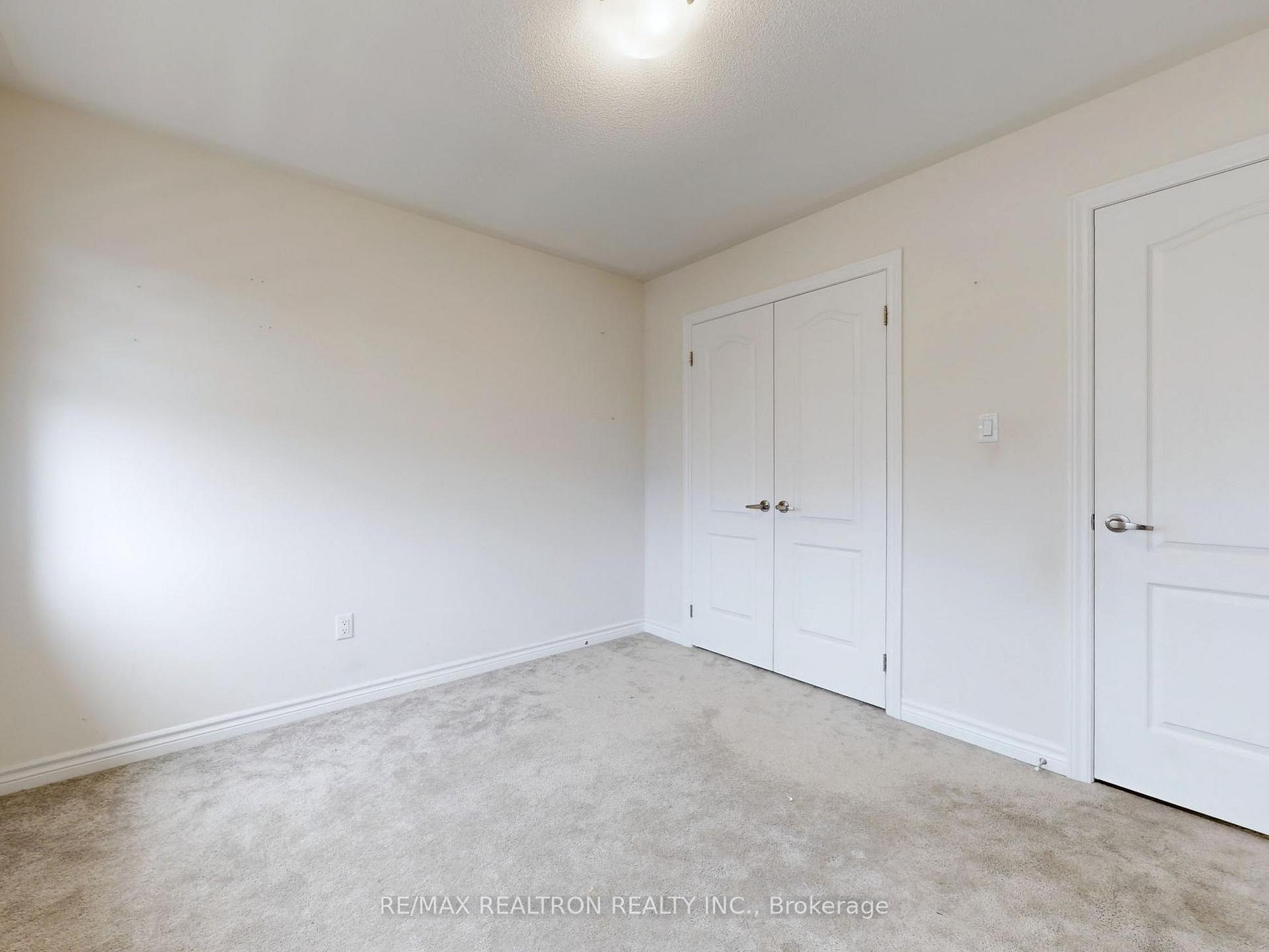 Photo 24 of 30 Jardine Street, Brock, Beaverton — HOMEH