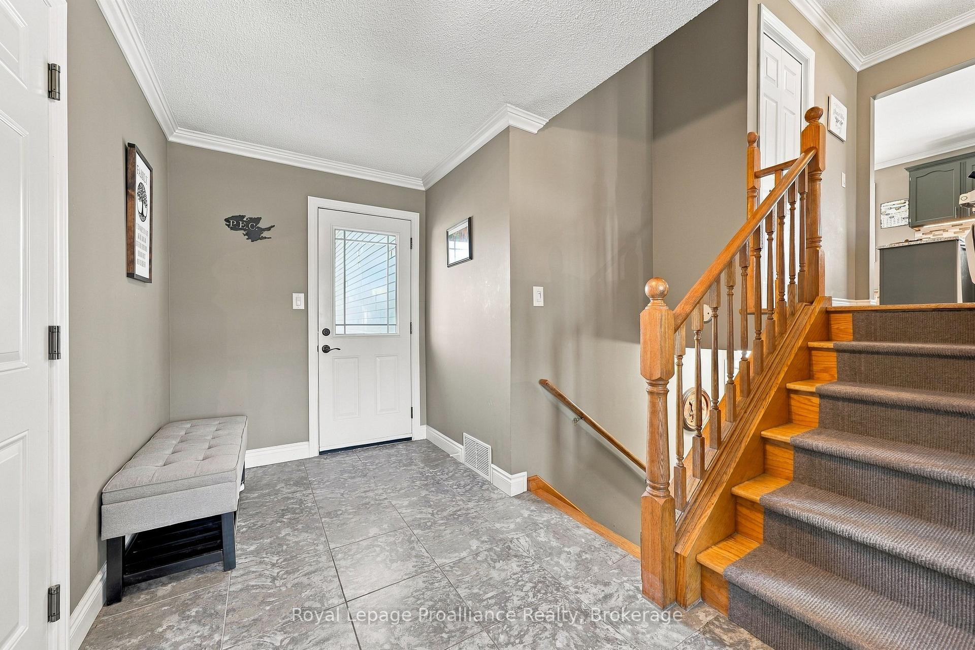 Photo 5 of 99 Westwind Crescent, Prince Edward County, Wellington Ward — HOMEH
