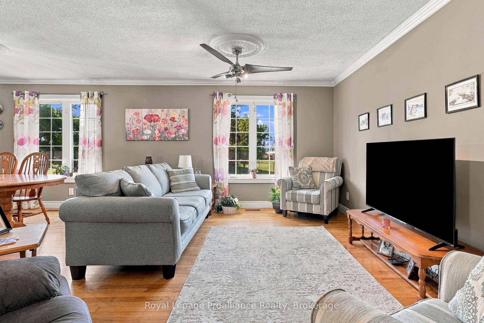 Photo 6 of 99 Westwind Crescent, Prince Edward County, Wellington Ward — HOMEH