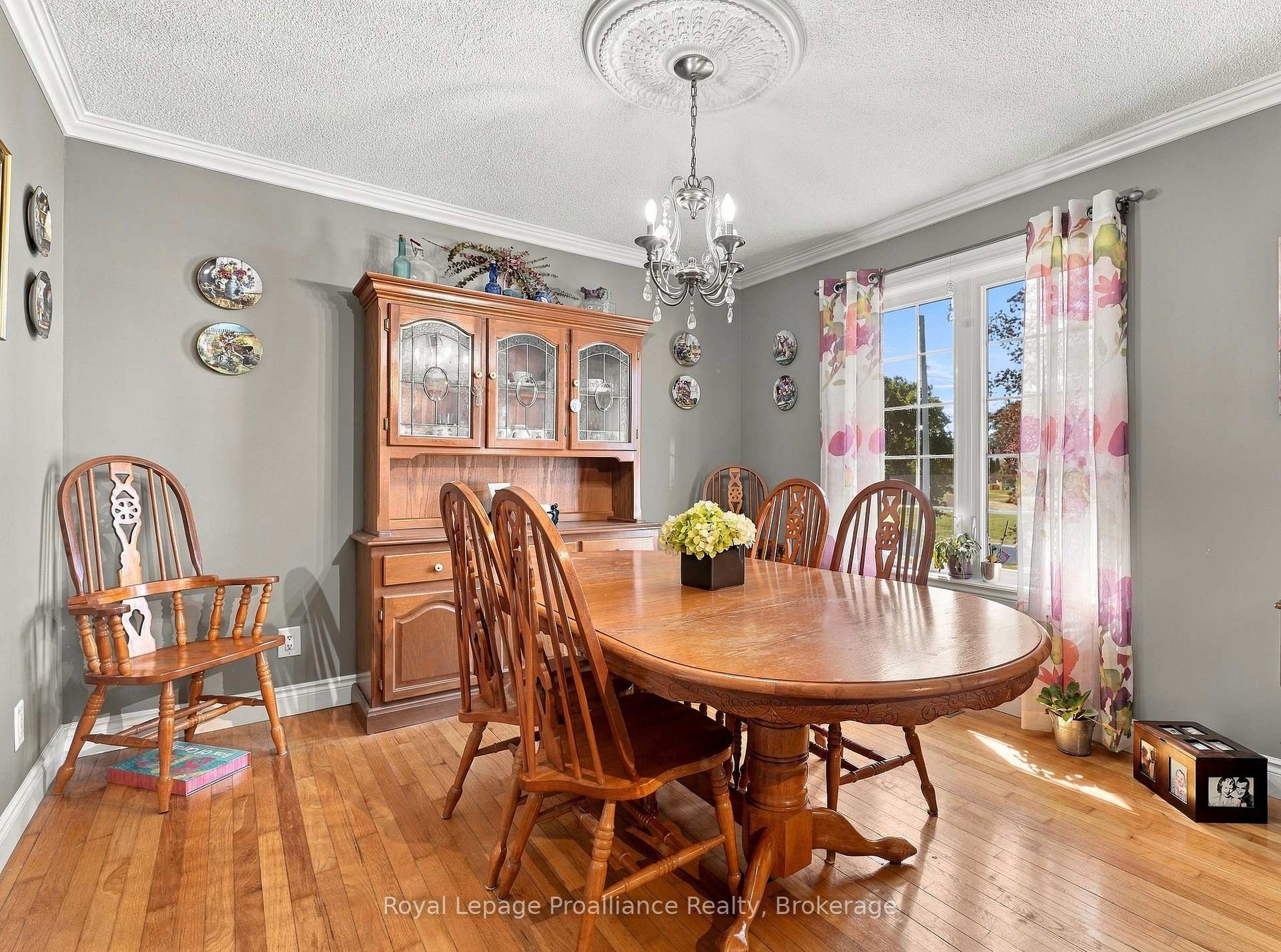 Photo 10 of 99 Westwind Crescent, Prince Edward County, Wellington Ward — HOMEH