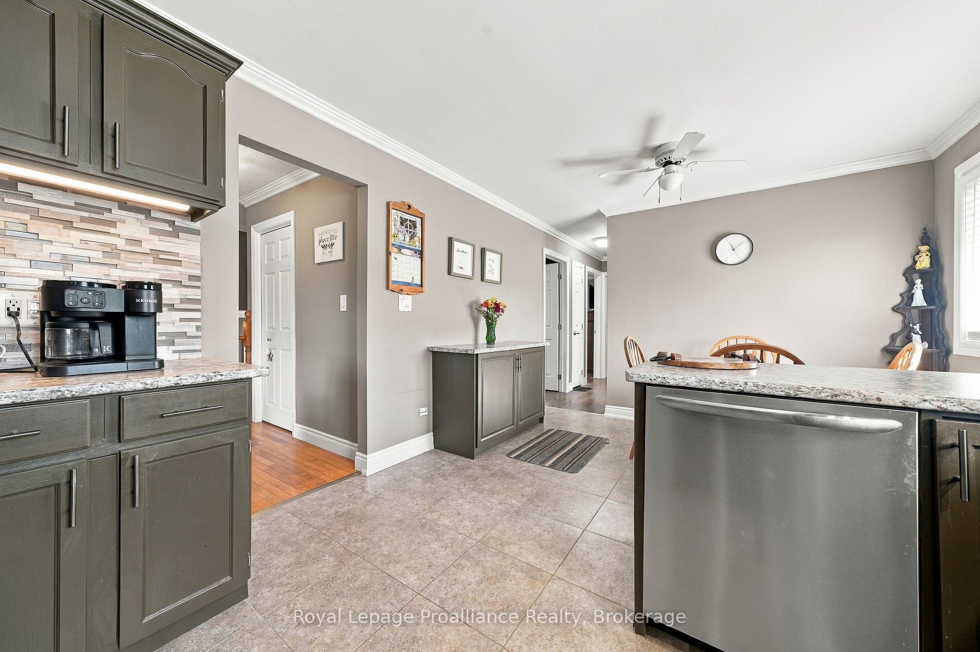 Photo 14 of 99 Westwind Crescent, Prince Edward County, Wellington Ward — HOMEH
