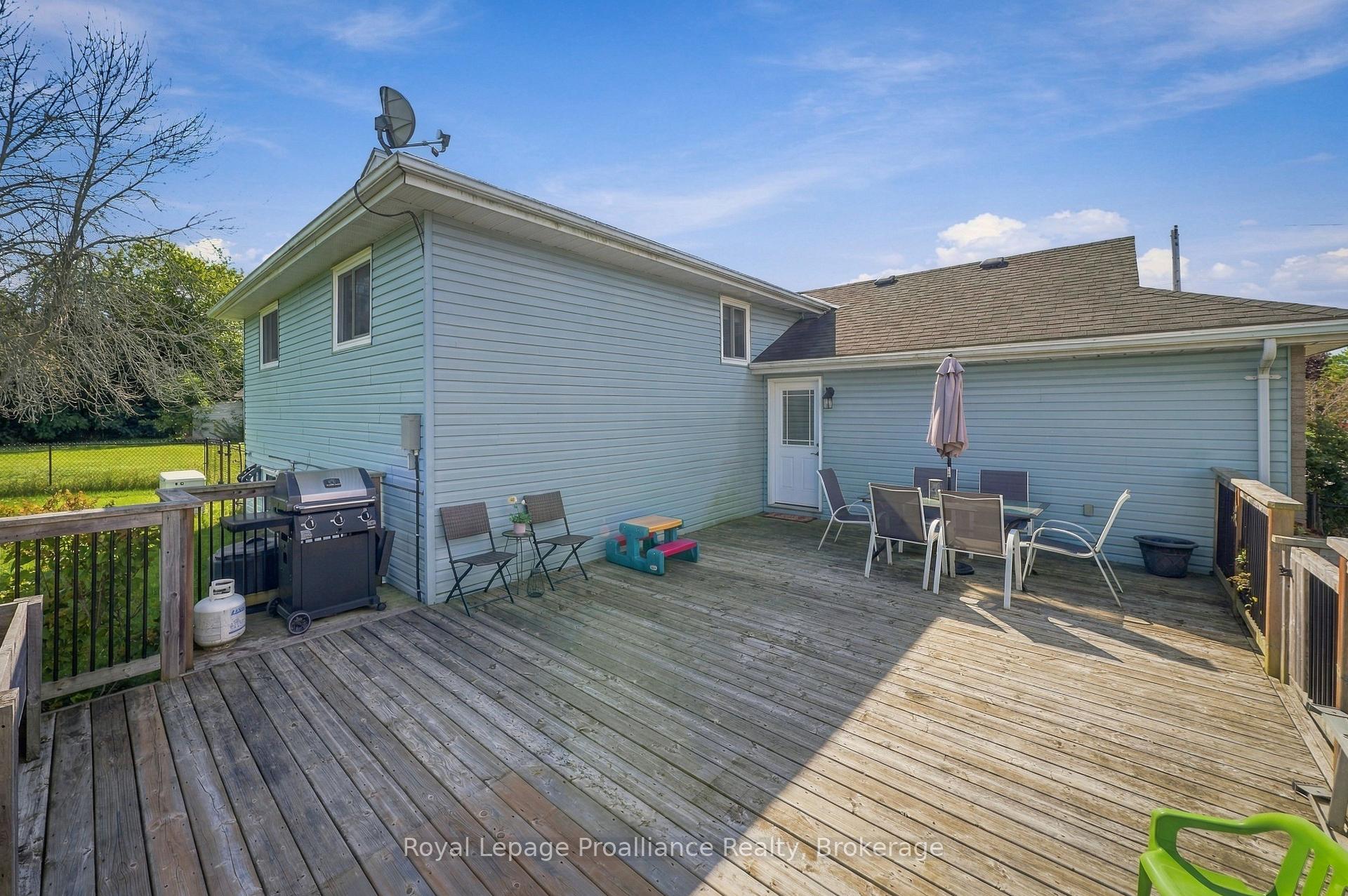 Photo 34 of 99 Westwind Crescent, Prince Edward County, Wellington Ward — HOMEH