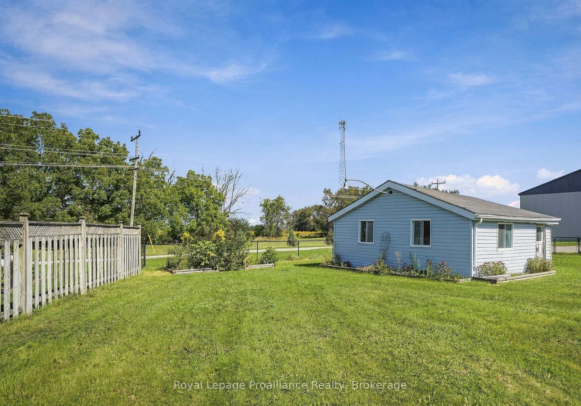 Photo 41 of 99 Westwind Crescent, Prince Edward County, Wellington Ward — HOMEH