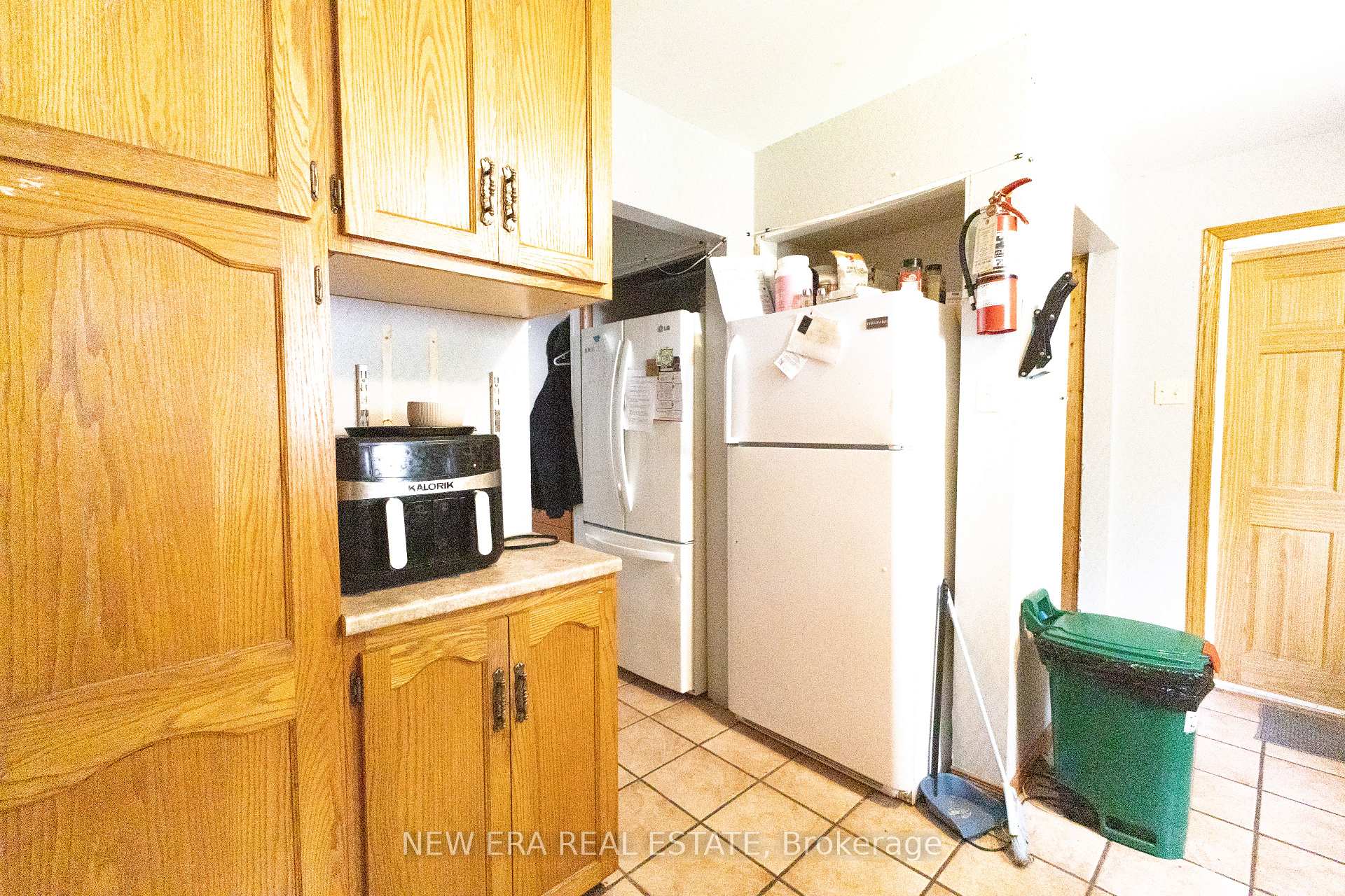 Photo 2 of 58 Amherst Drive, Kitchener, Lower Doon — HOMEH