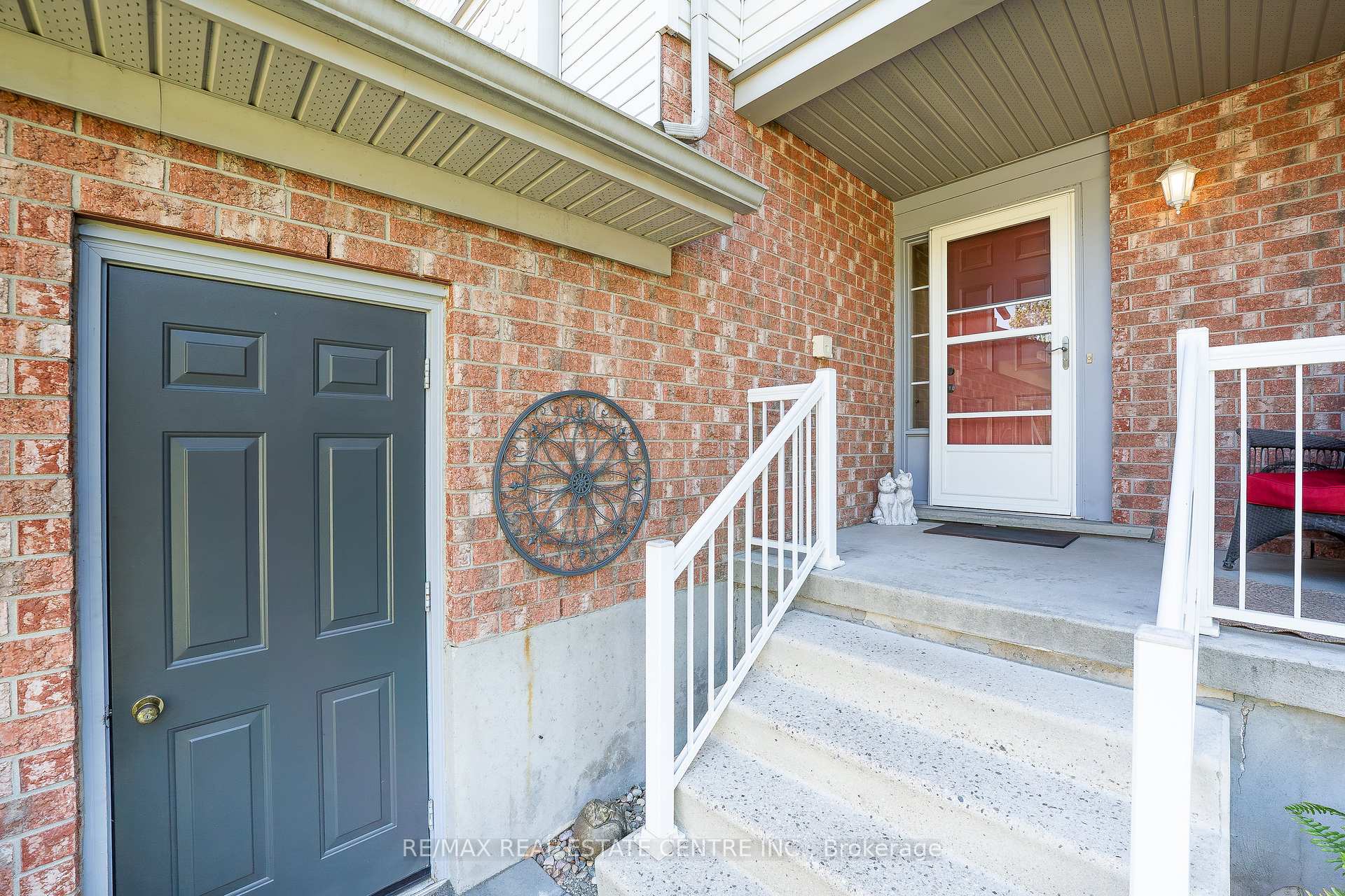 Photo 4 of 49 Elma Place, Cambridge, Hespeler Village — HOMEH