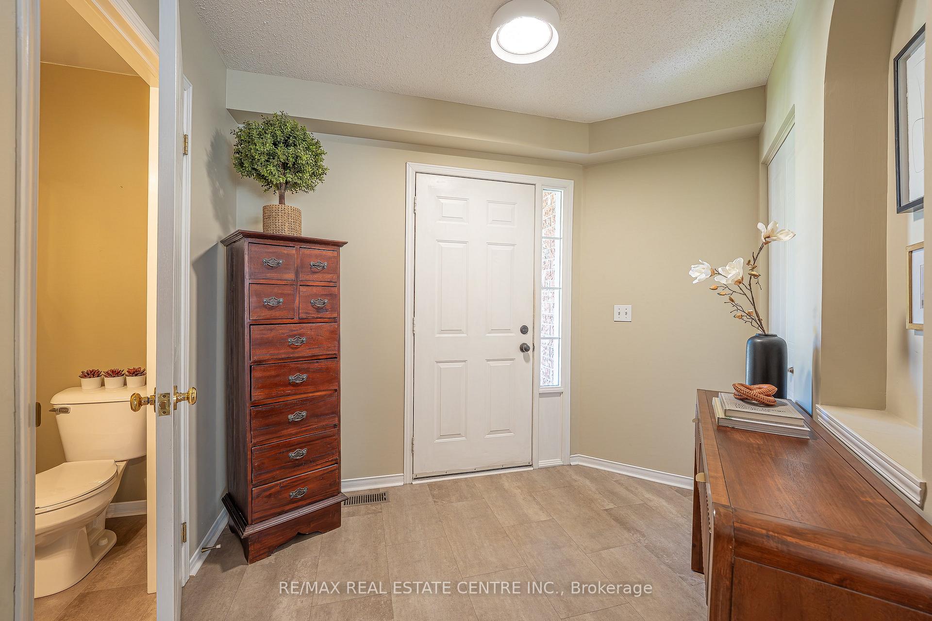 Photo 6 of 49 Elma Place, Cambridge, Hespeler Village — HOMEH