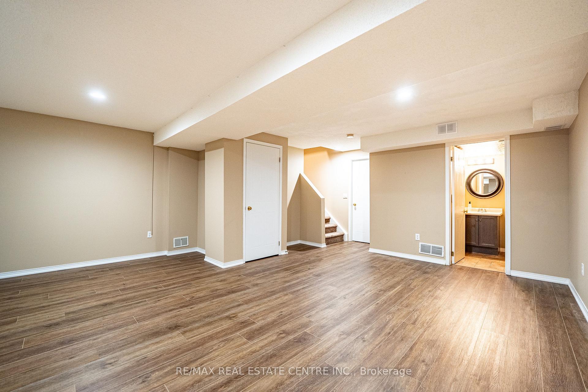 Photo 29 of 49 Elma Place, Cambridge, Hespeler Village — HOMEH