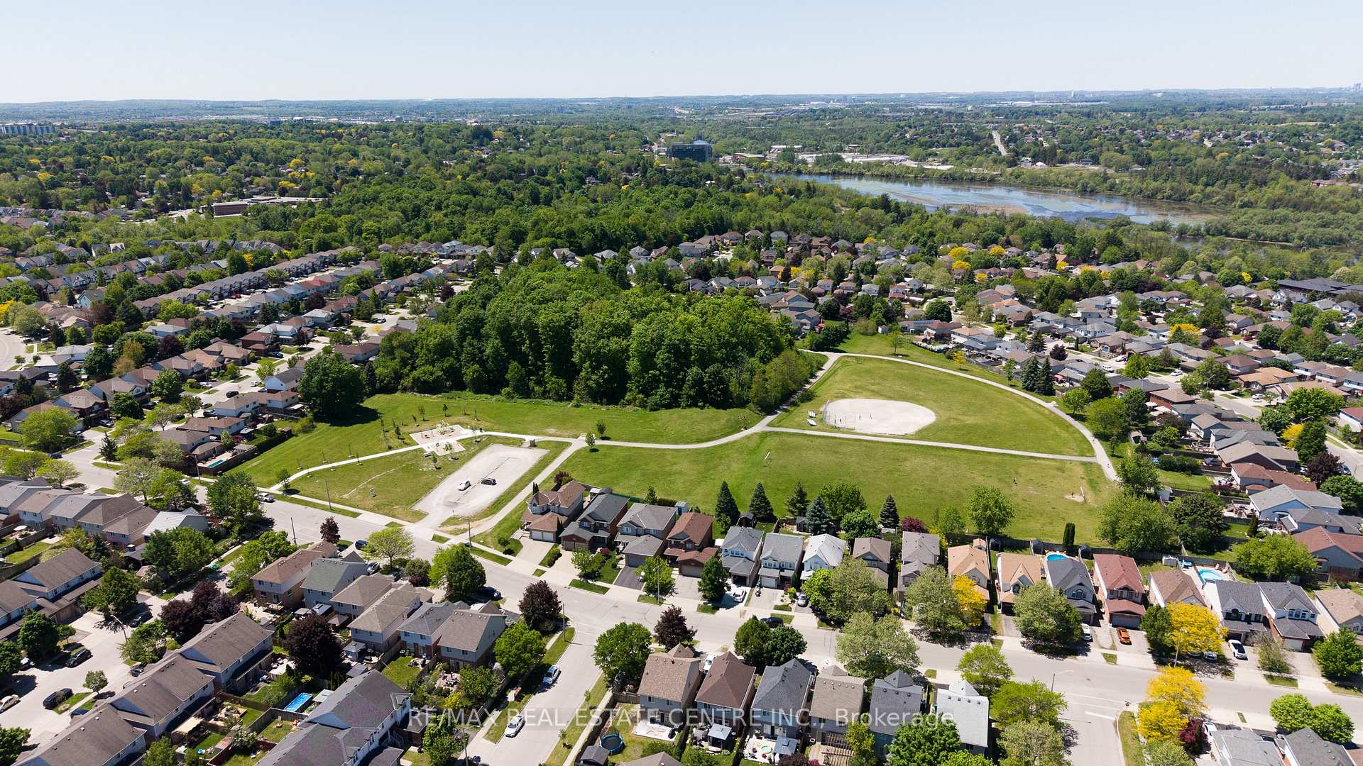Photo 44 of 49 Elma Place, Cambridge, Hespeler Village — HOMEH