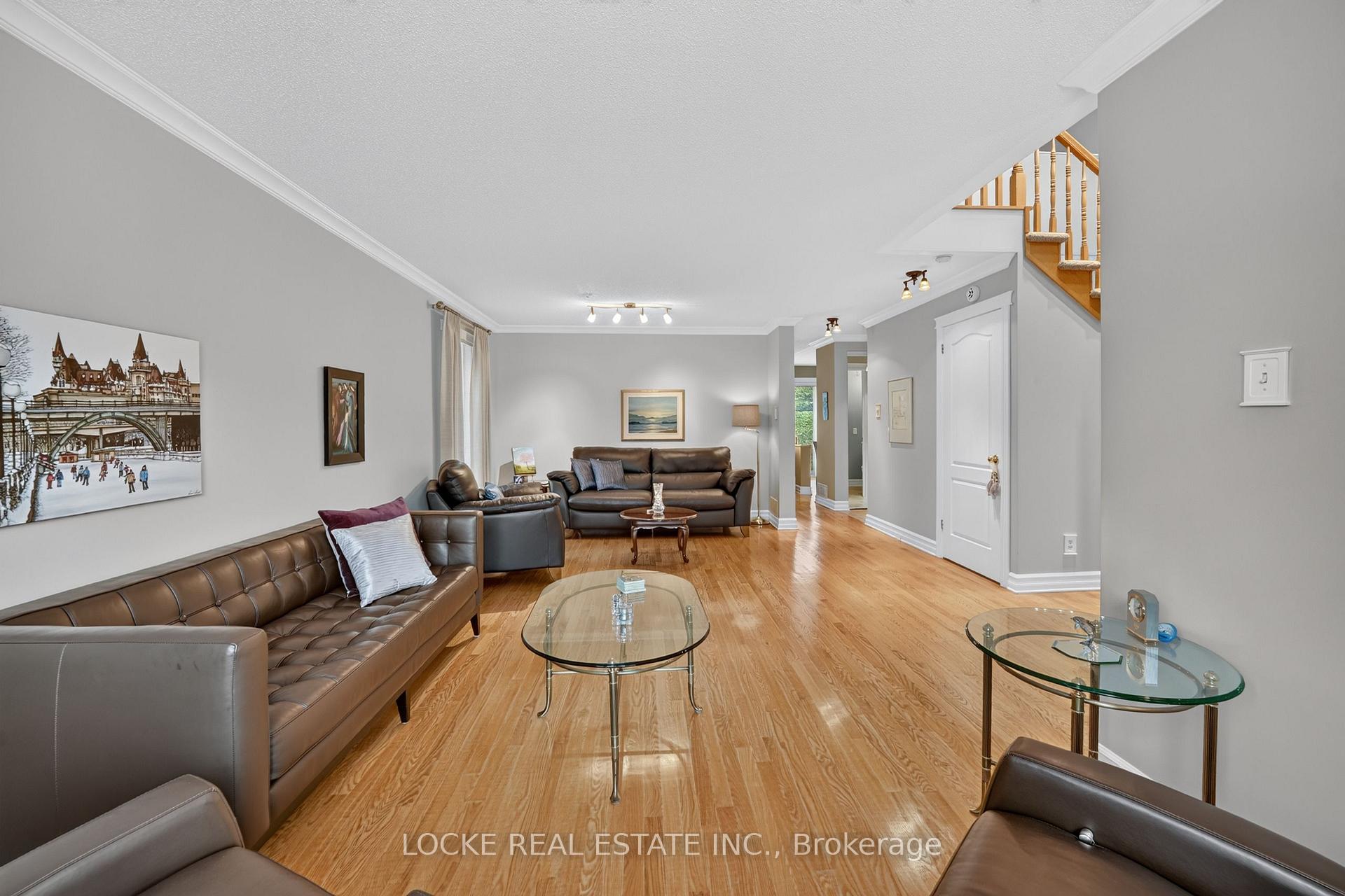 Photo 3 of 5934 Gladewoods Place, Ottawa, Chapel Hill South - Orleans Village — HOMEH