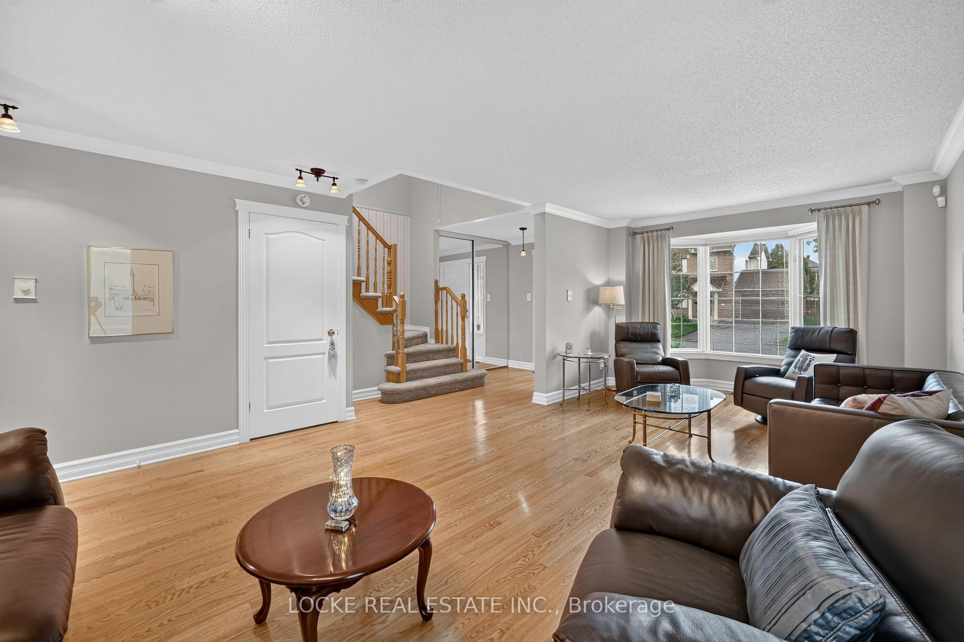 Photo 5 of 5934 Gladewoods Place, Ottawa, Chapel Hill South - Orleans Village — HOMEH
