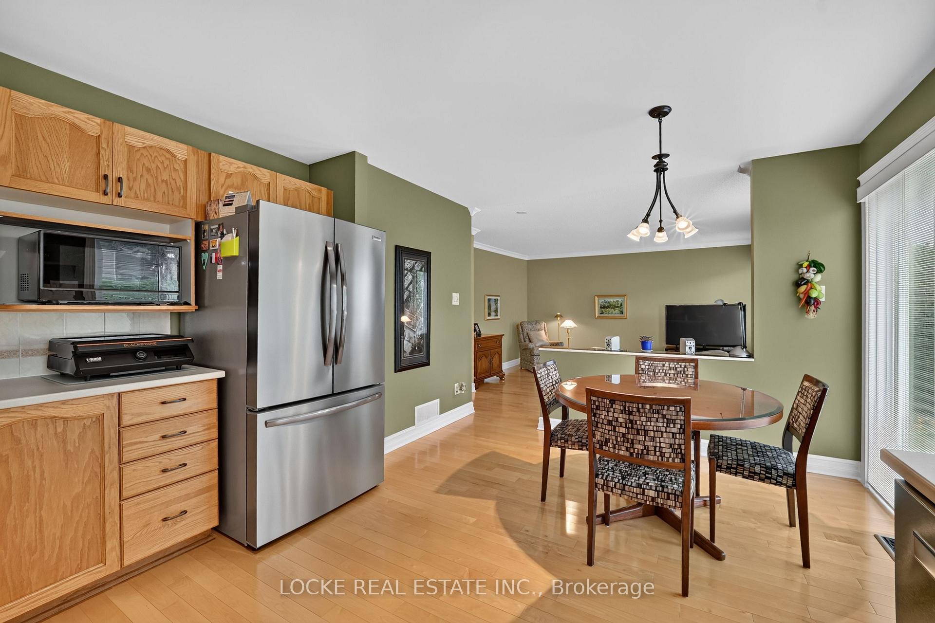 Photo 12 of 5934 Gladewoods Place, Ottawa, Chapel Hill South - Orleans Village — HOMEH