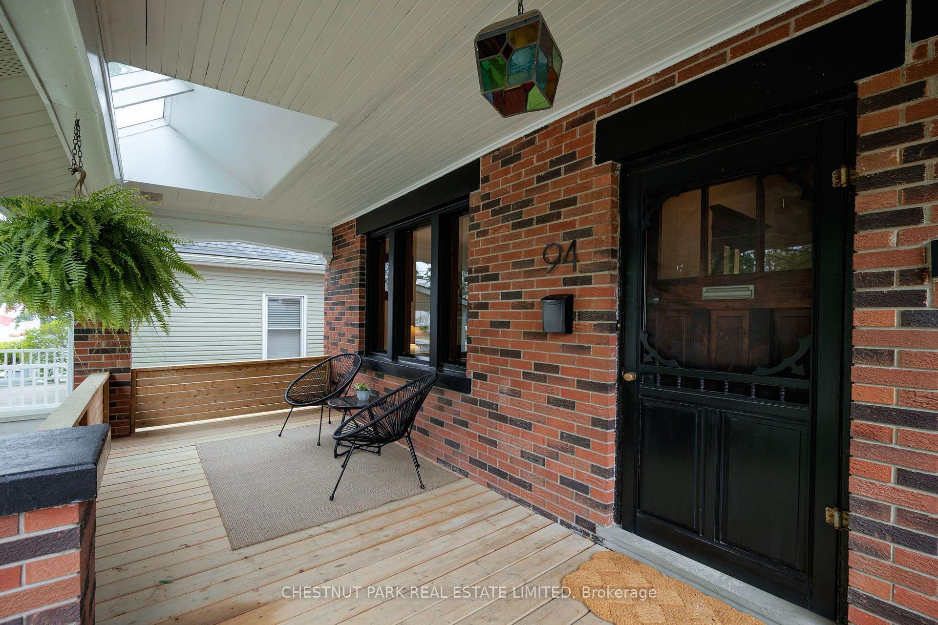 Photo 2 of 94 Briscoe Street E, London, South F — HOMEH
