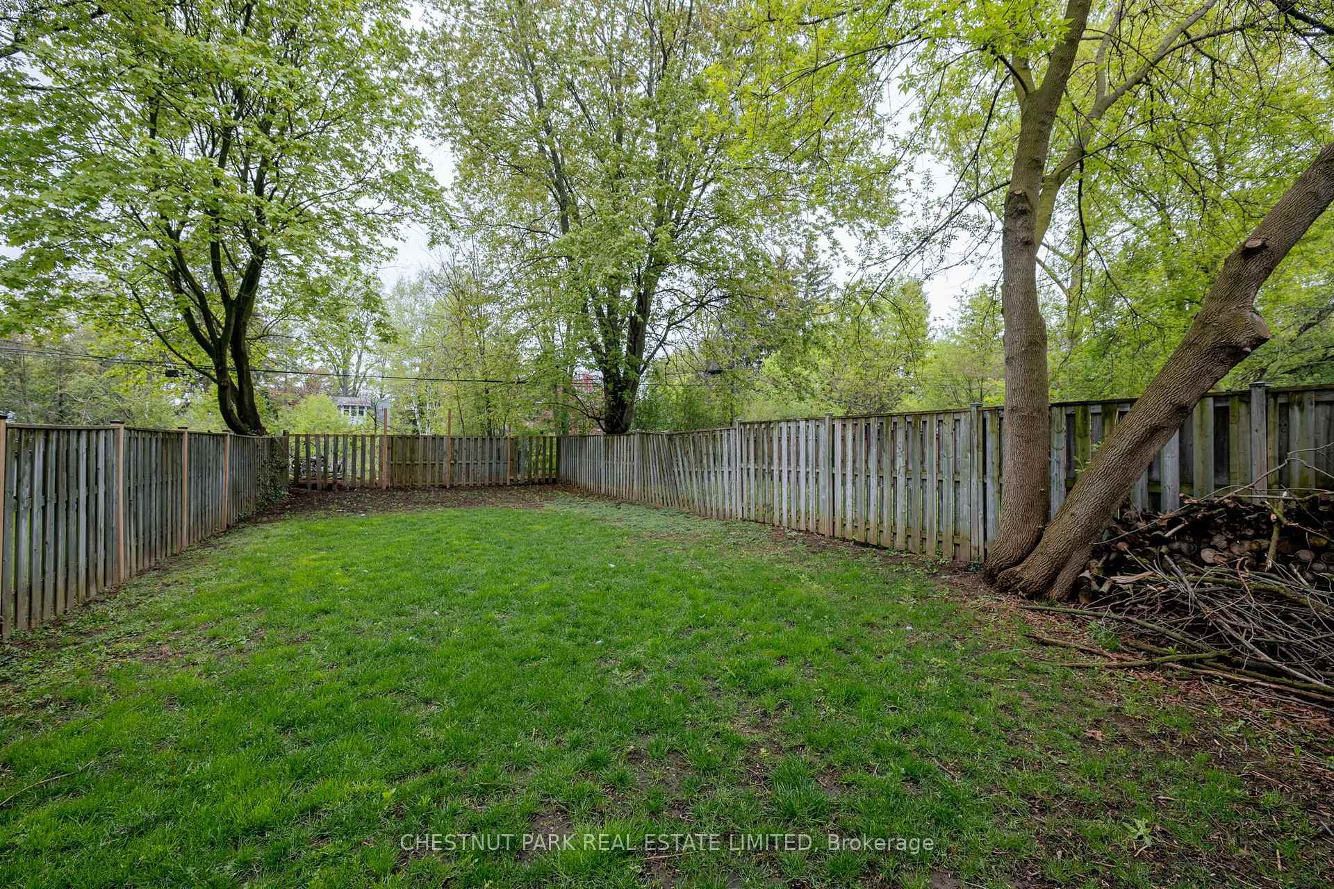 Photo 18 of 94 Briscoe Street E, London, South F — HOMEH