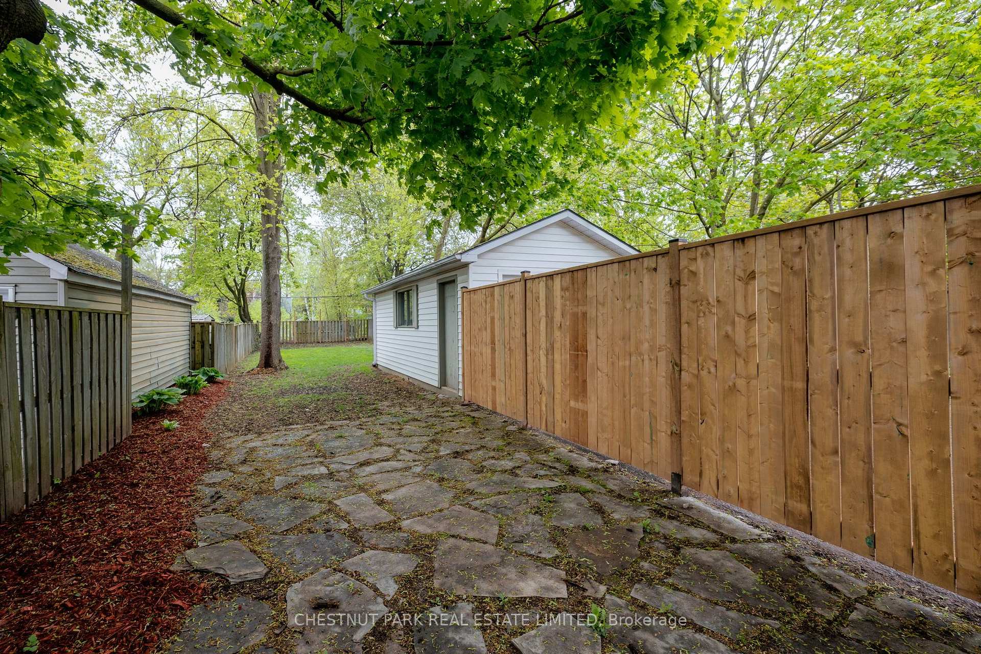Photo 19 of 94 Briscoe Street E, London, South F — HOMEH