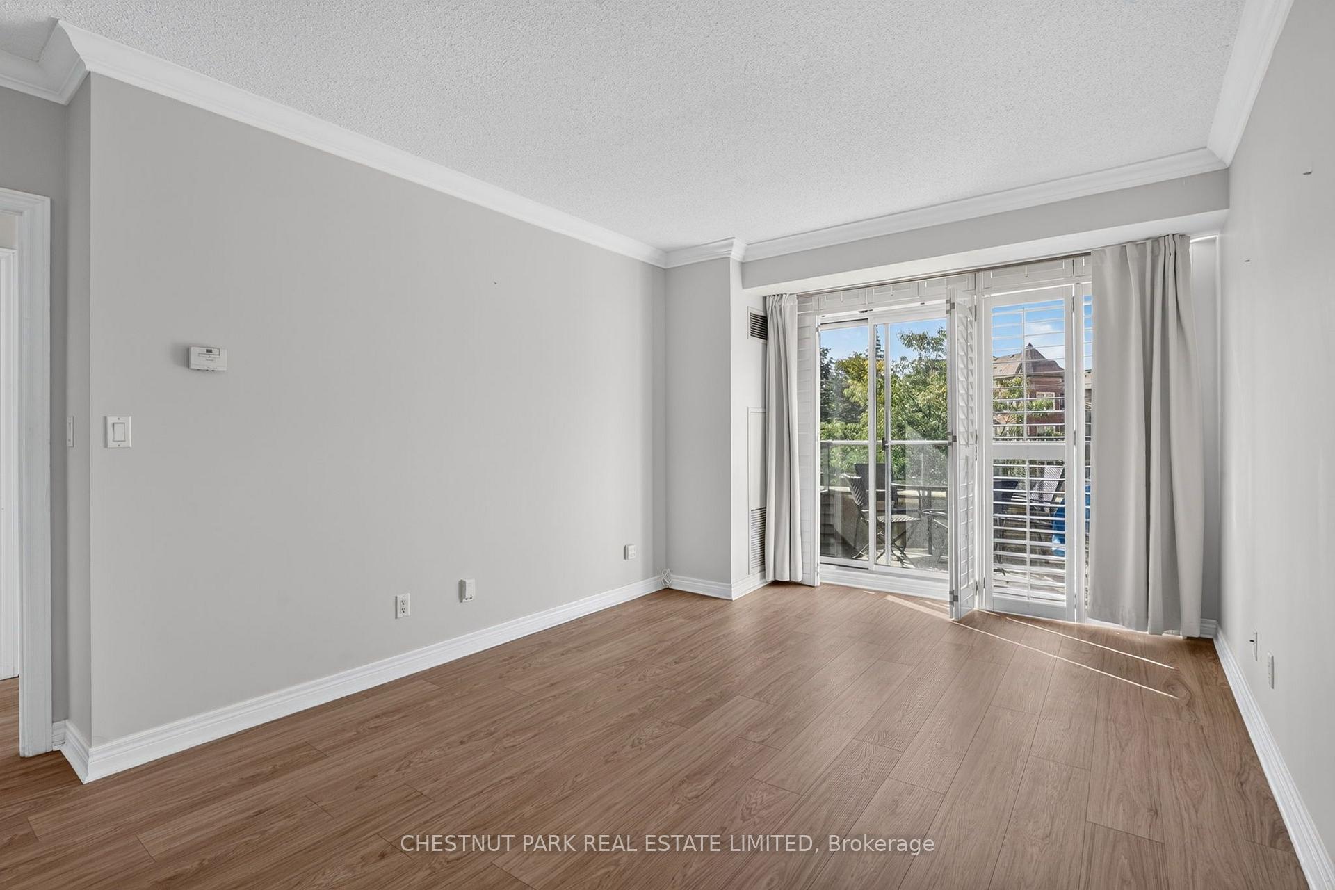 Photo 2 of Unit 205, 100 Promenade Circle, Vaughan, Brownridge — HOMEH