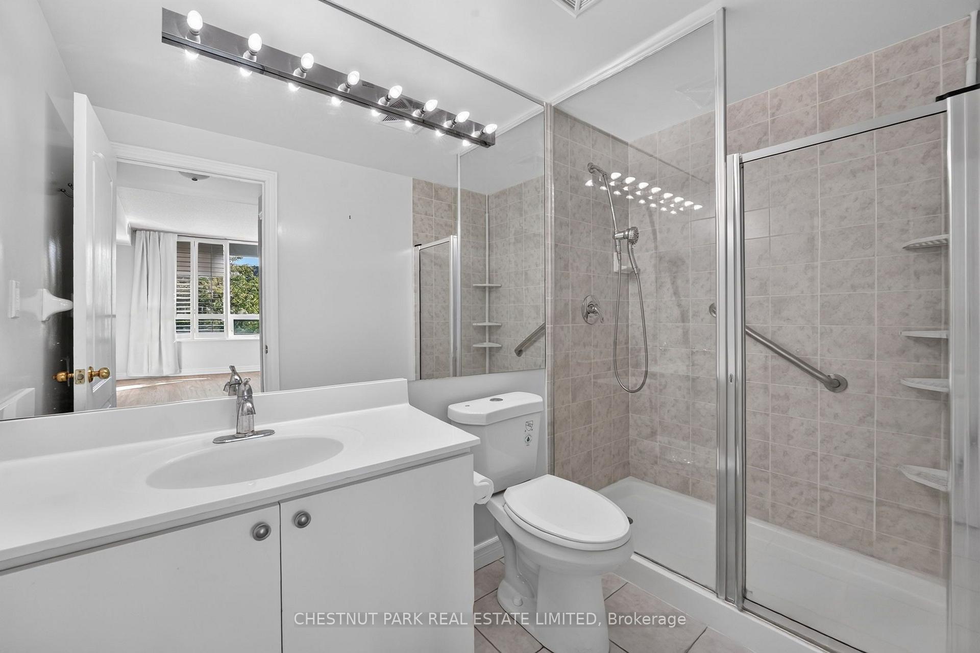 Photo 13 of Unit 205, 100 Promenade Circle, Vaughan, Brownridge — HOMEH