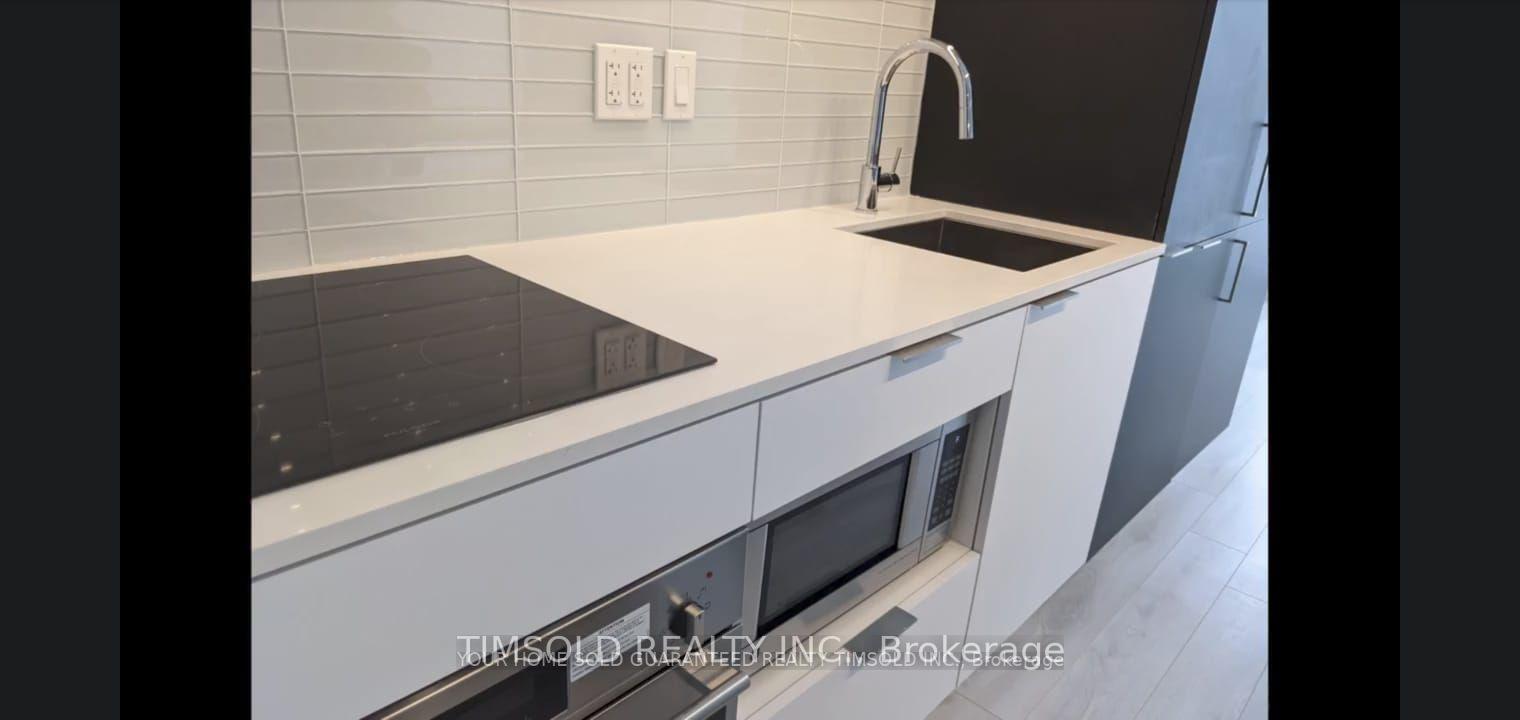 Photo 3 of 33 Helendale Avenue, Toronto, Yonge-Eglinton — HOMEH