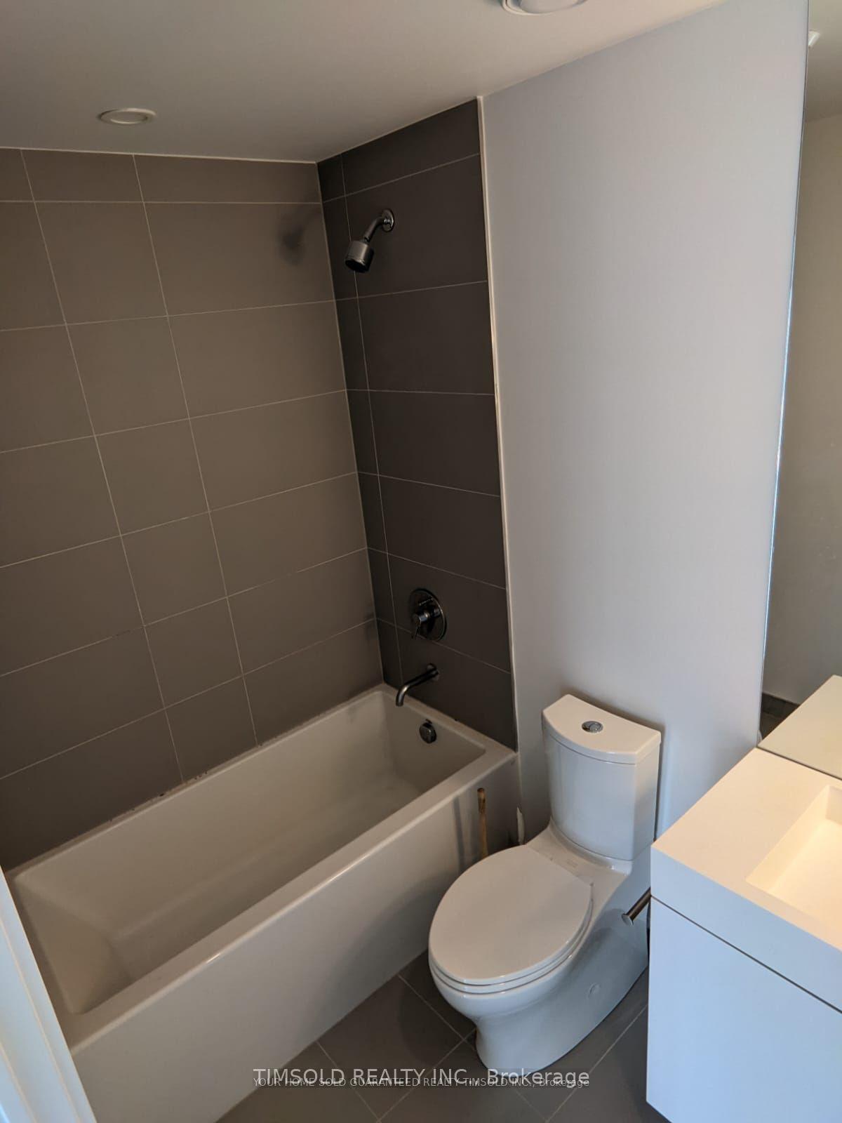 Photo 4 of 33 Helendale Avenue, Toronto, Yonge-Eglinton — HOMEH