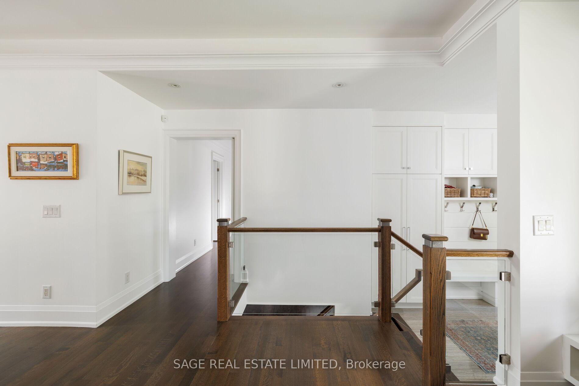 Photo 6 of 19 Oldham Road, Etobicoke, Princess-Rosethorn — HOMEH