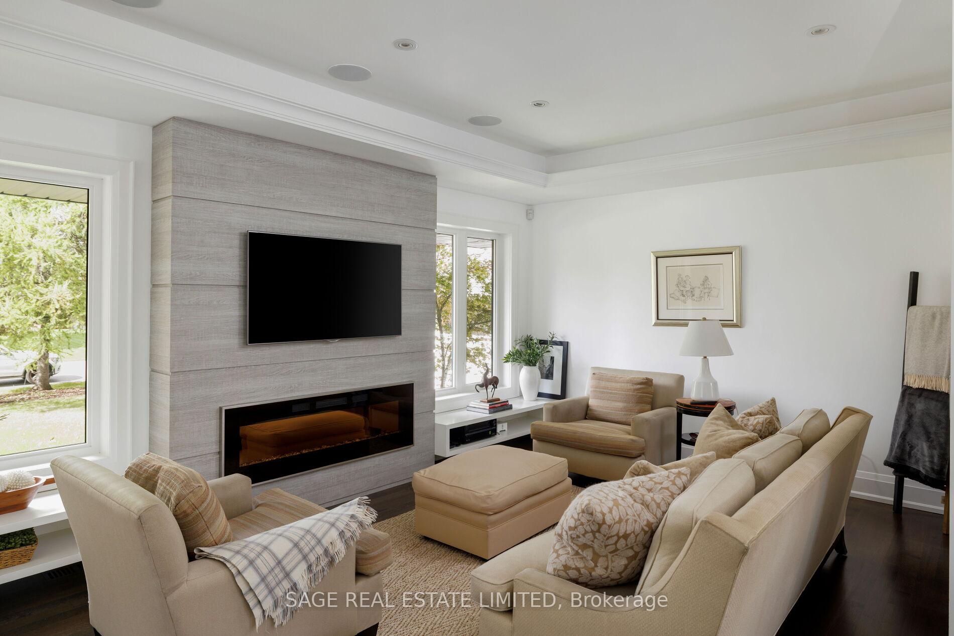 Photo 8 of 19 Oldham Road, Etobicoke, Princess-Rosethorn — HOMEH