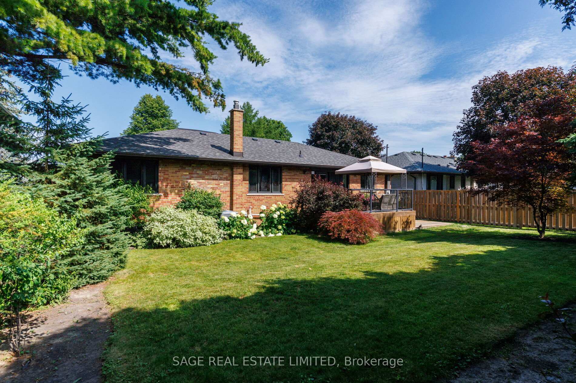 Photo 20 of 19 Oldham Road, Etobicoke, Princess-Rosethorn — HOMEH