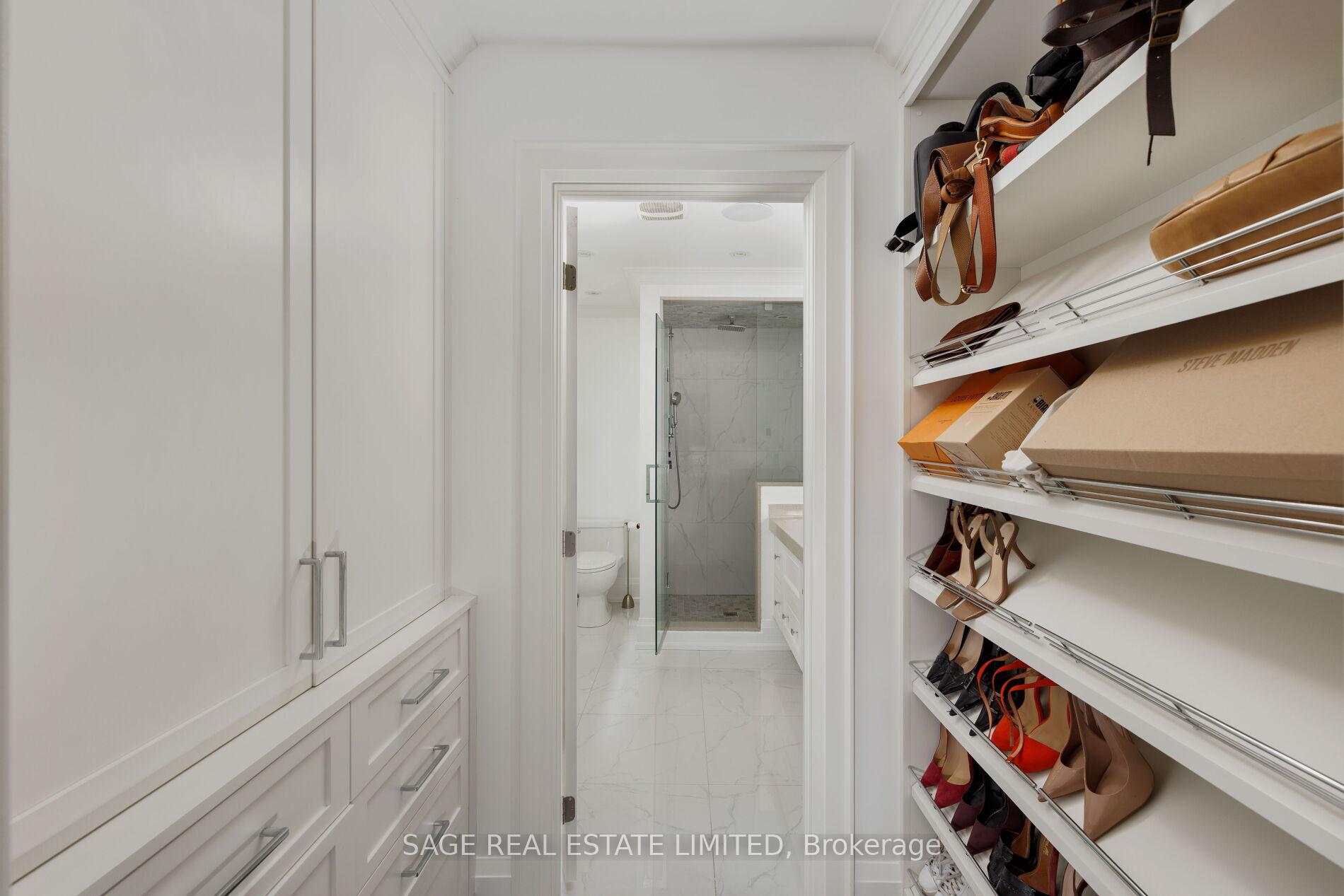 Photo 28 of 19 Oldham Road, Etobicoke, Princess-Rosethorn — HOMEH