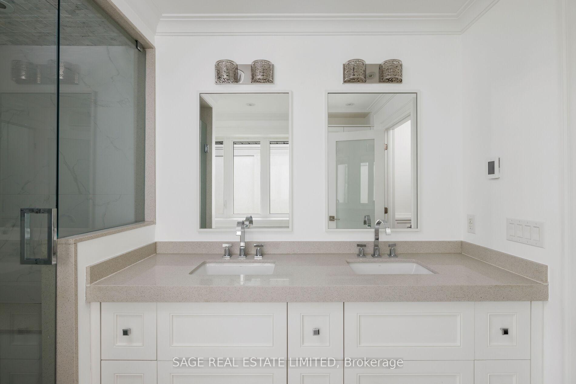 Photo 30 of 19 Oldham Road, Etobicoke, Princess-Rosethorn — HOMEH