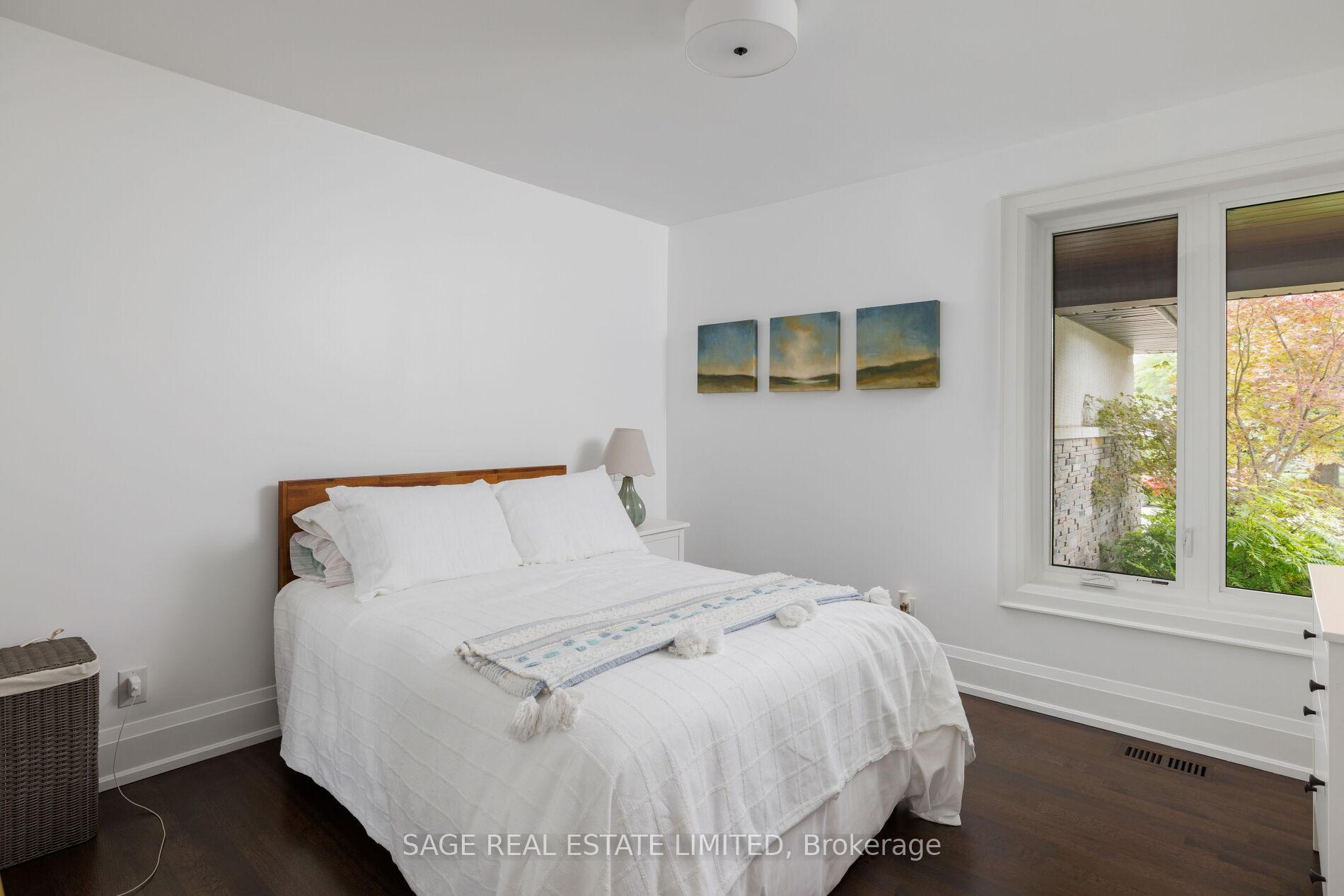 Photo 33 of 19 Oldham Road, Etobicoke, Princess-Rosethorn — HOMEH