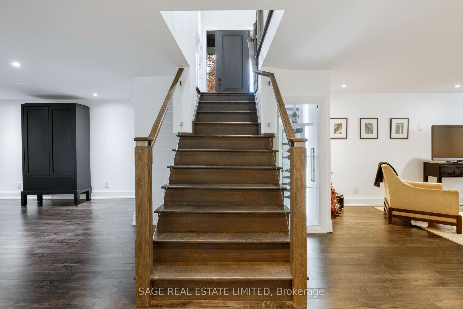 Photo 36 of 19 Oldham Road, Etobicoke, Princess-Rosethorn — HOMEH