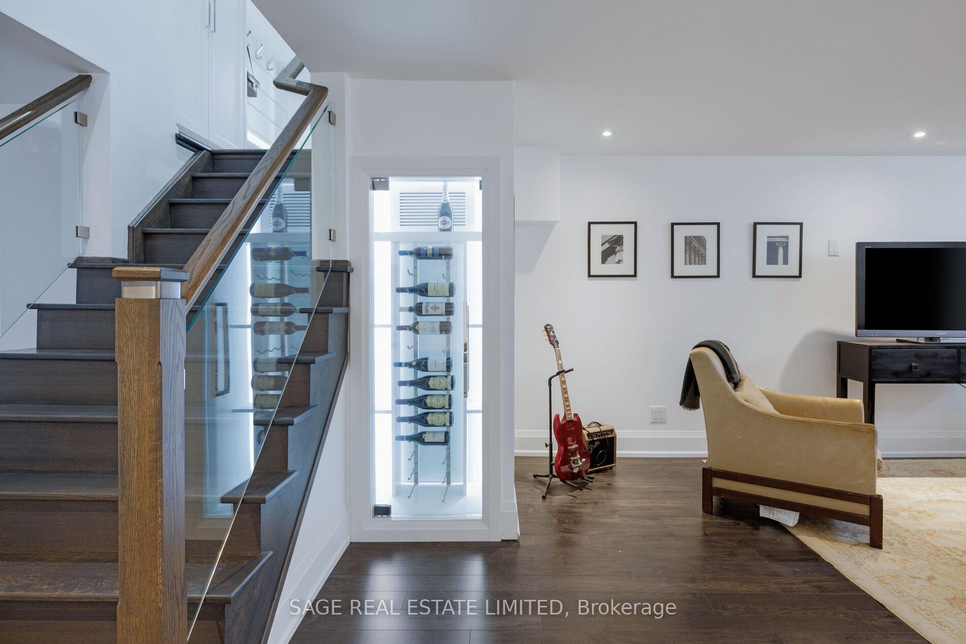 Photo 37 of 19 Oldham Road, Etobicoke, Princess-Rosethorn — HOMEH