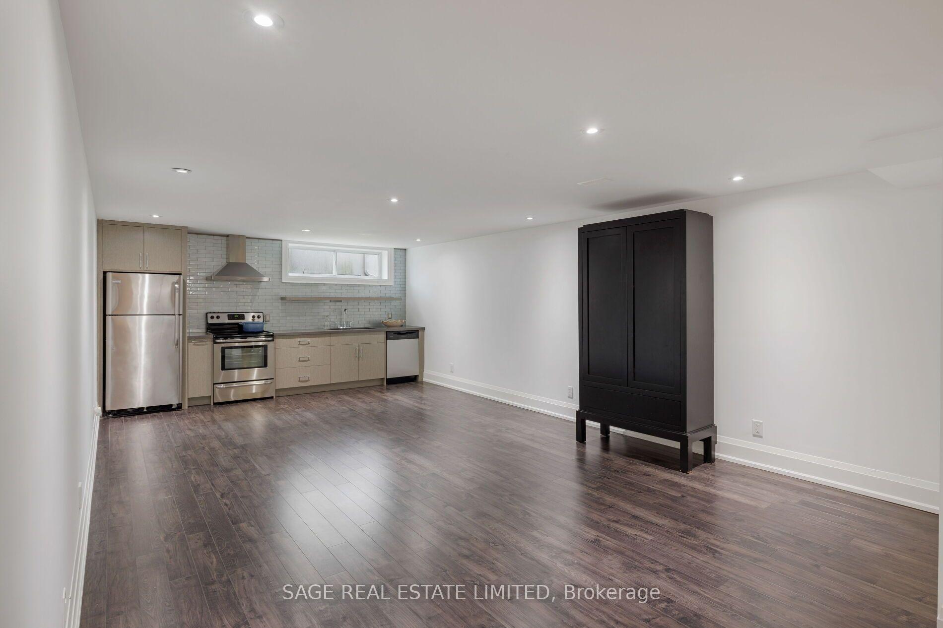 Photo 39 of 19 Oldham Road, Etobicoke, Princess-Rosethorn — HOMEH
