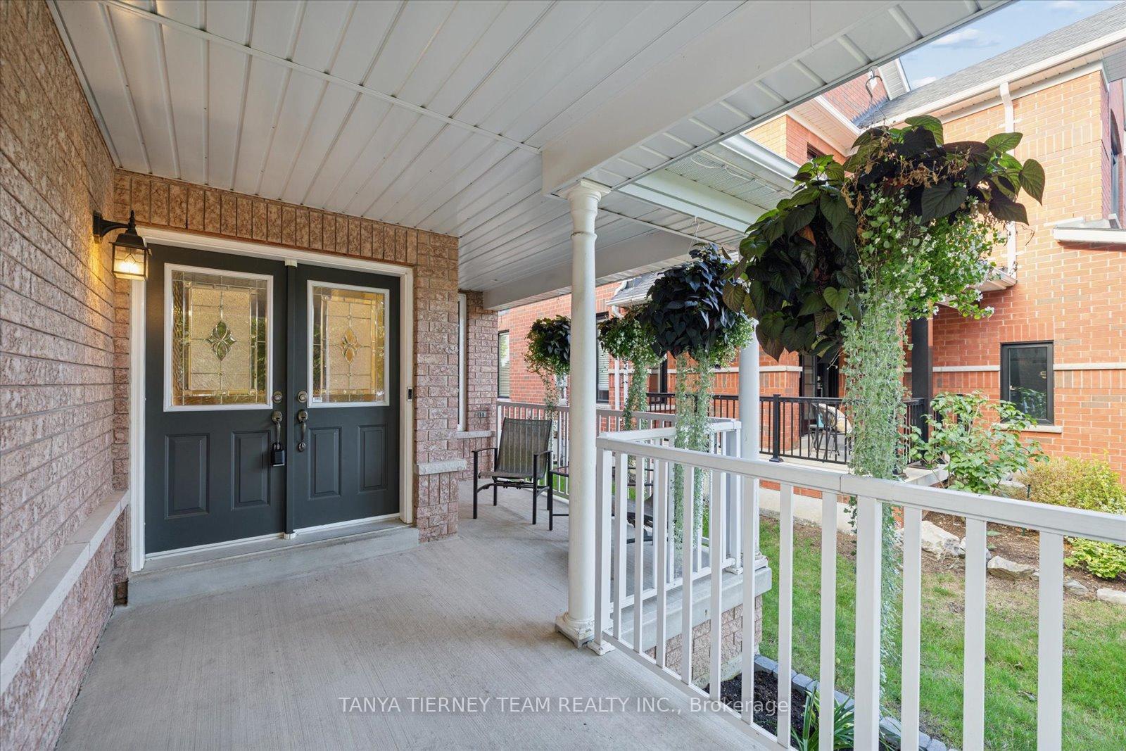 Photo 4 of 16 Corianne Avenue, Whitby, Brooklin — HOMEH
