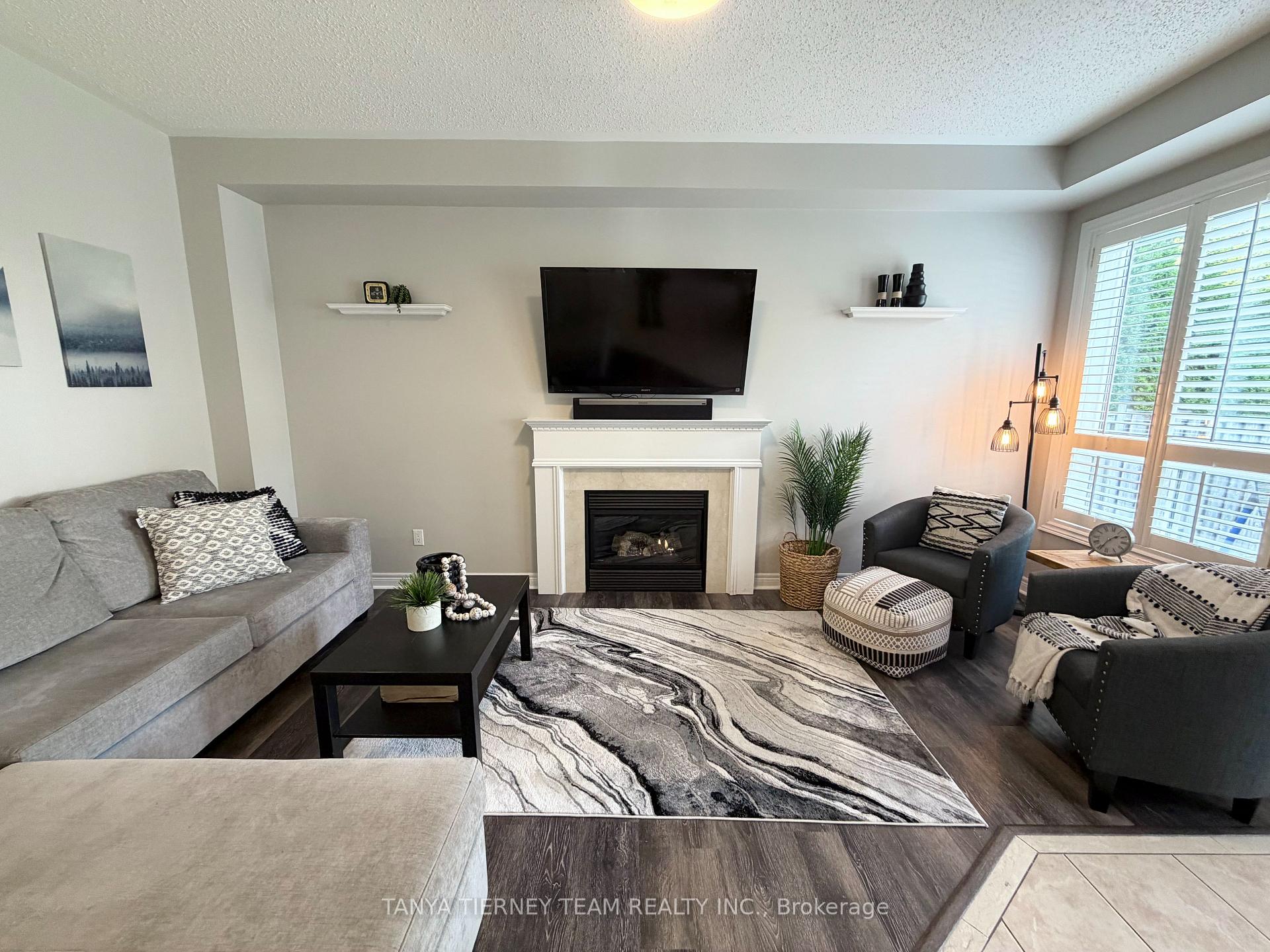 Photo 20 of 16 Corianne Avenue, Whitby, Brooklin — HOMEH