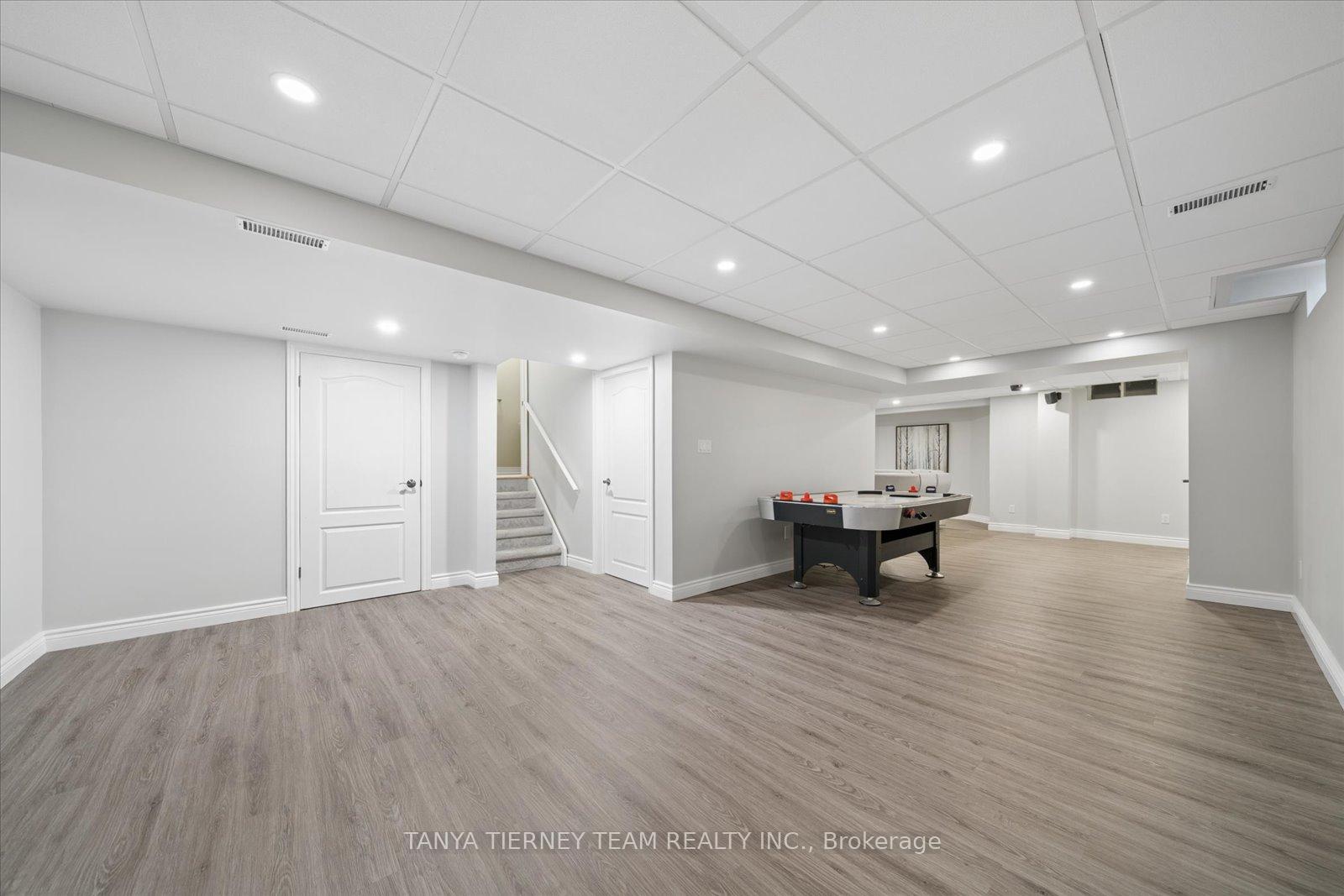 Photo 40 of 16 Corianne Avenue, Whitby, Brooklin — HOMEH