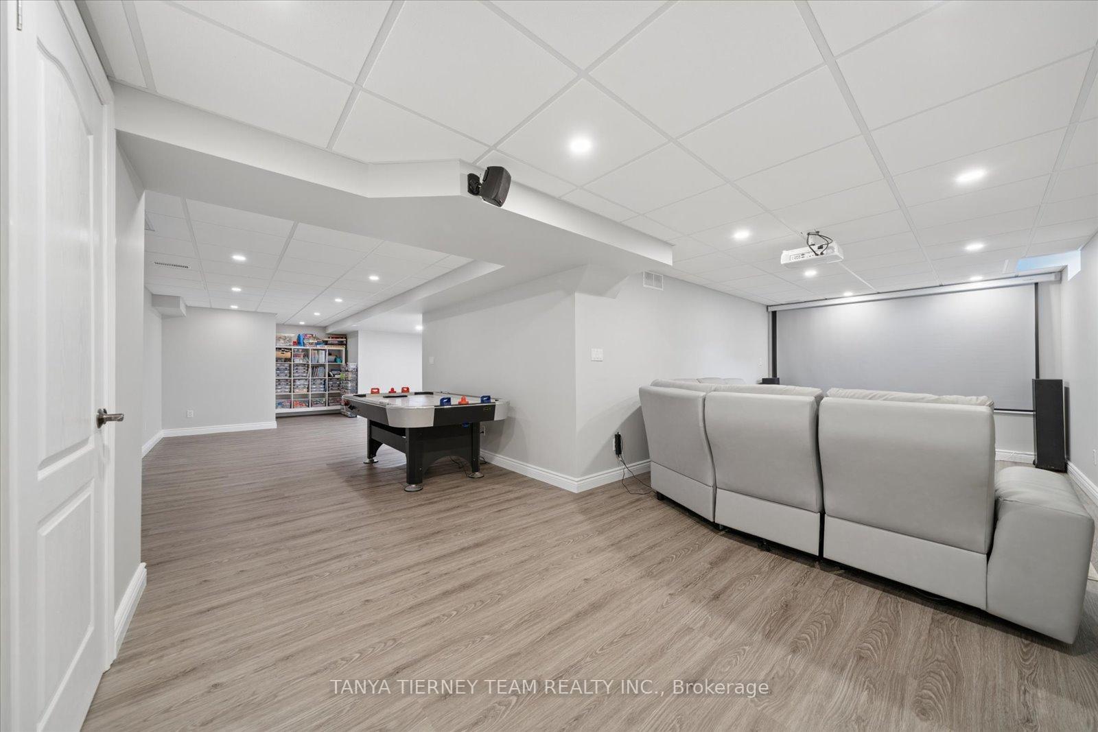 Photo 41 of 16 Corianne Avenue, Whitby, Brooklin — HOMEH