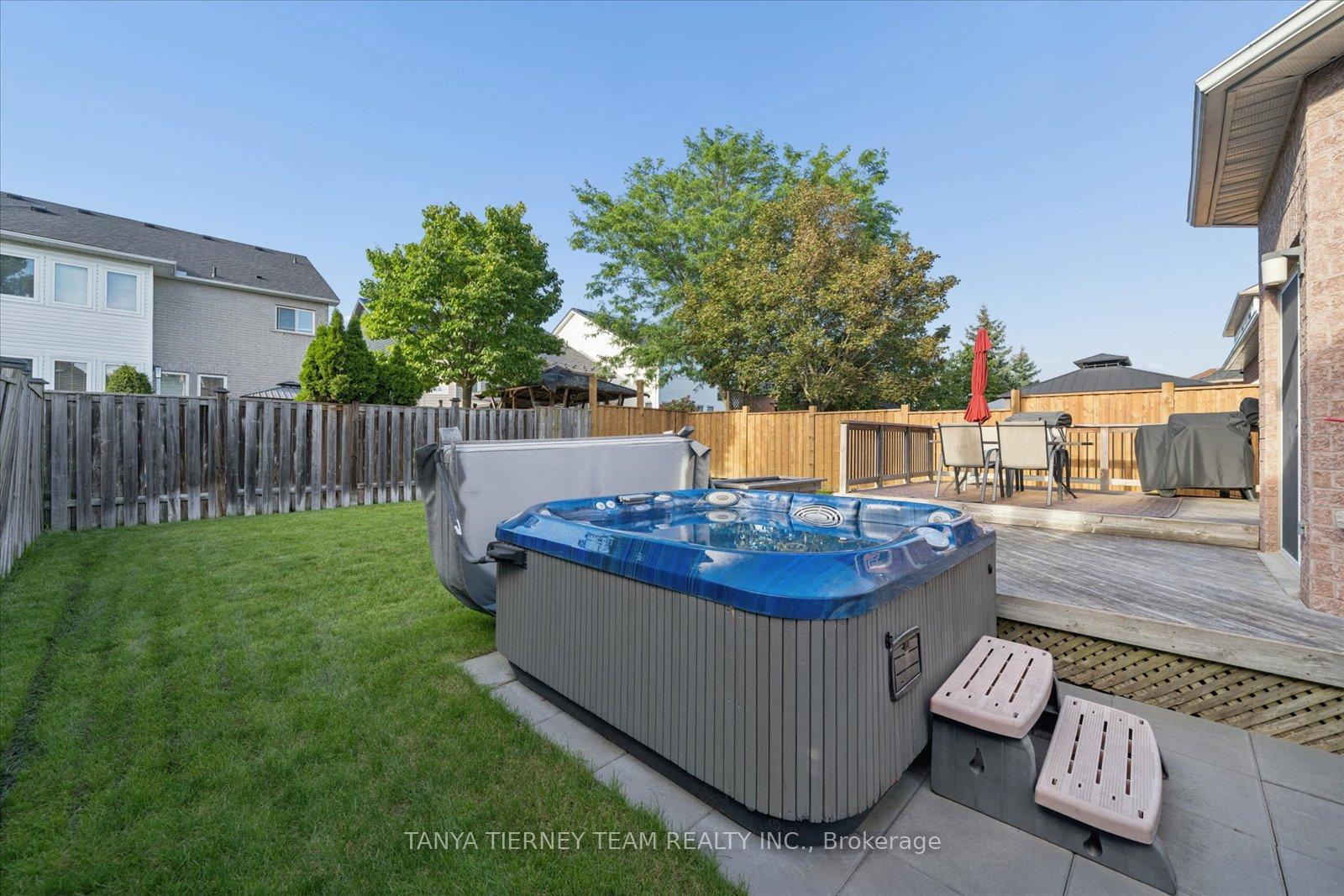 Photo 48 of 16 Corianne Avenue, Whitby, Brooklin — HOMEH