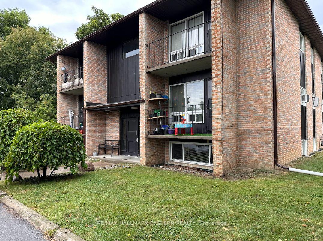 Photo 20 of Unit 102, 106 Lansdowne Street, Peterborough, Town Ward 3 — HOMEH