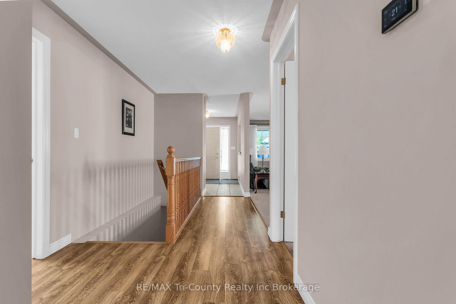 Photo 7 of 210 Baldwin Street, Tillsonburg — HOMEH