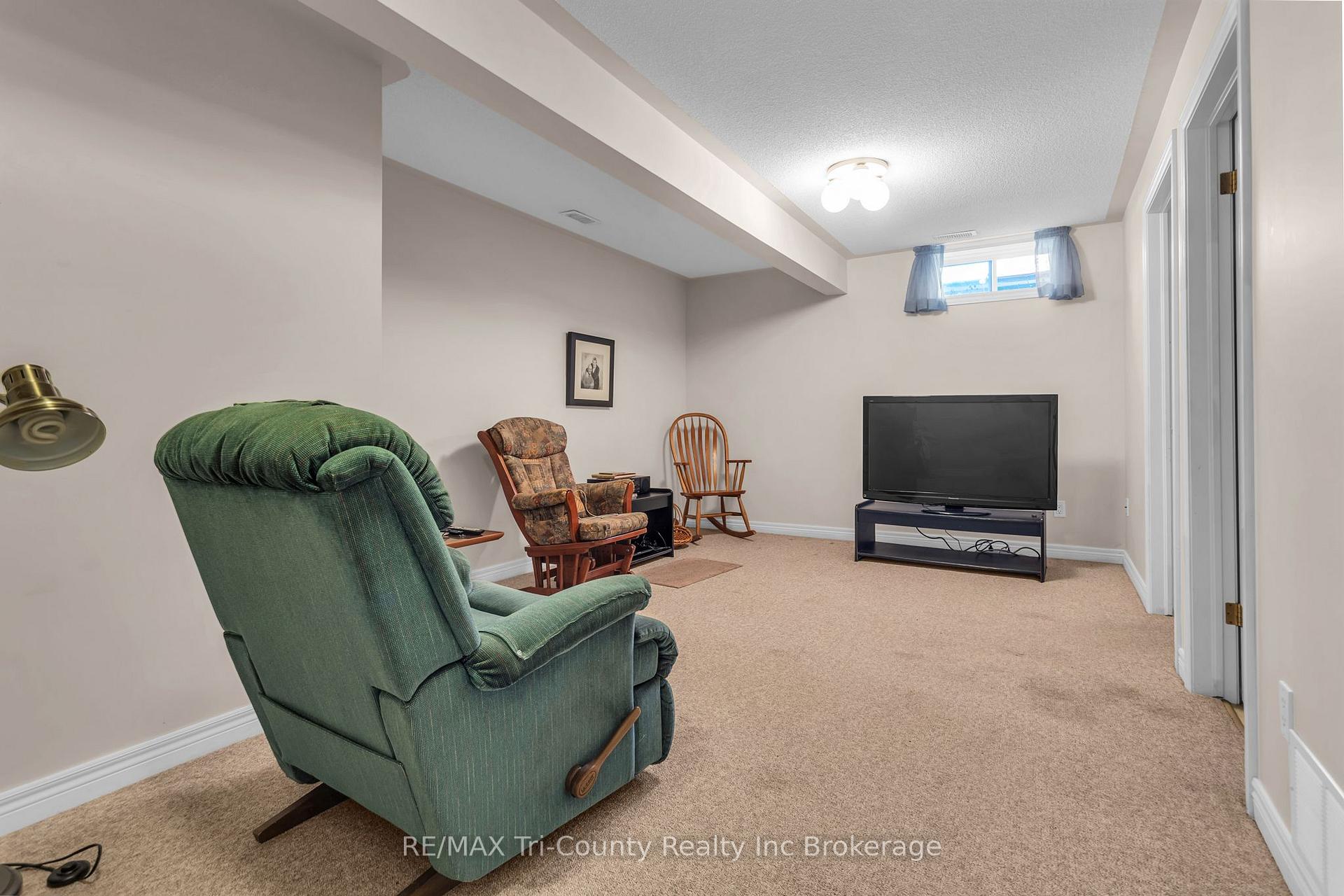 Photo 17 of 210 Baldwin Street, Tillsonburg — HOMEH