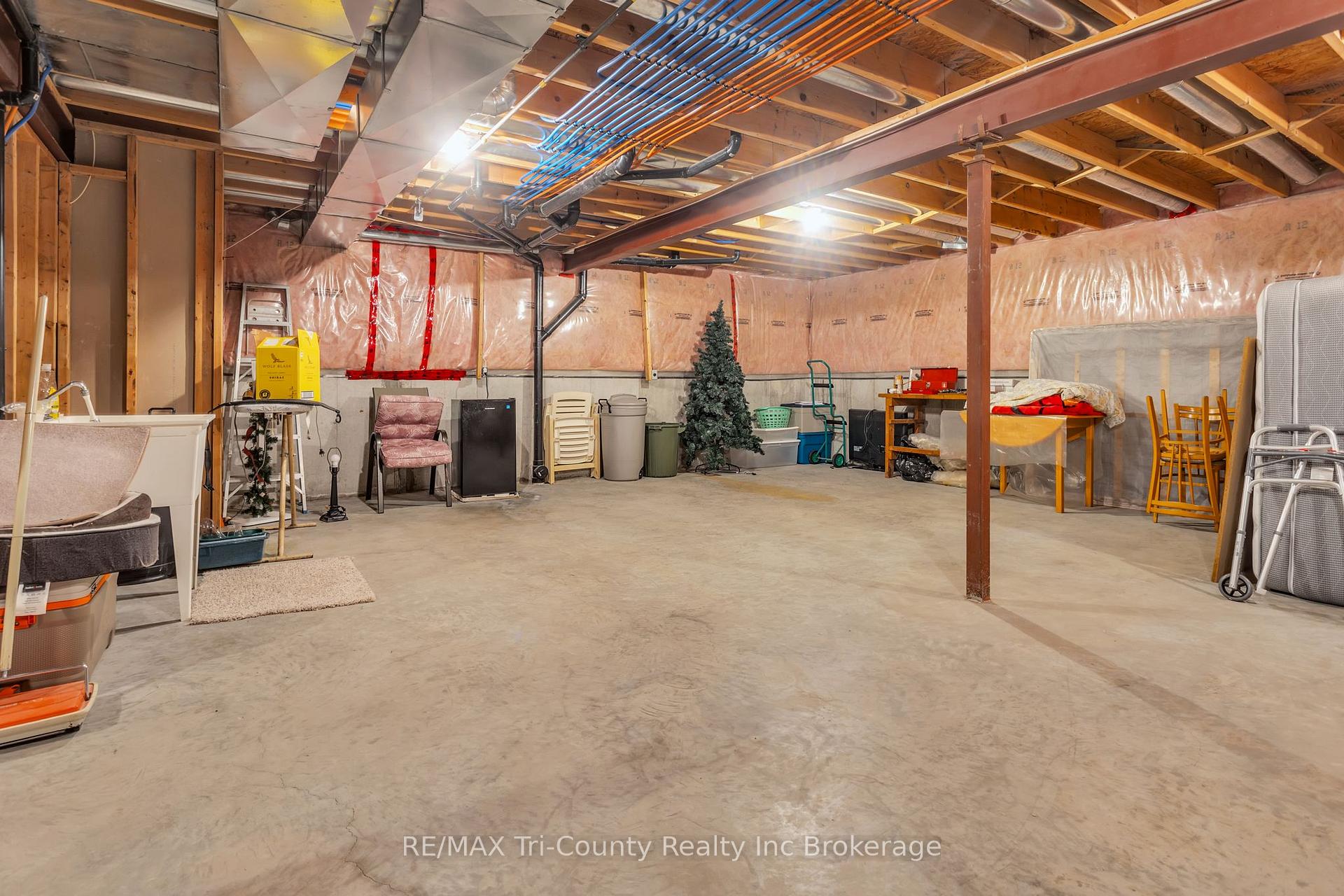 Photo 20 of 210 Baldwin Street, Tillsonburg — HOMEH